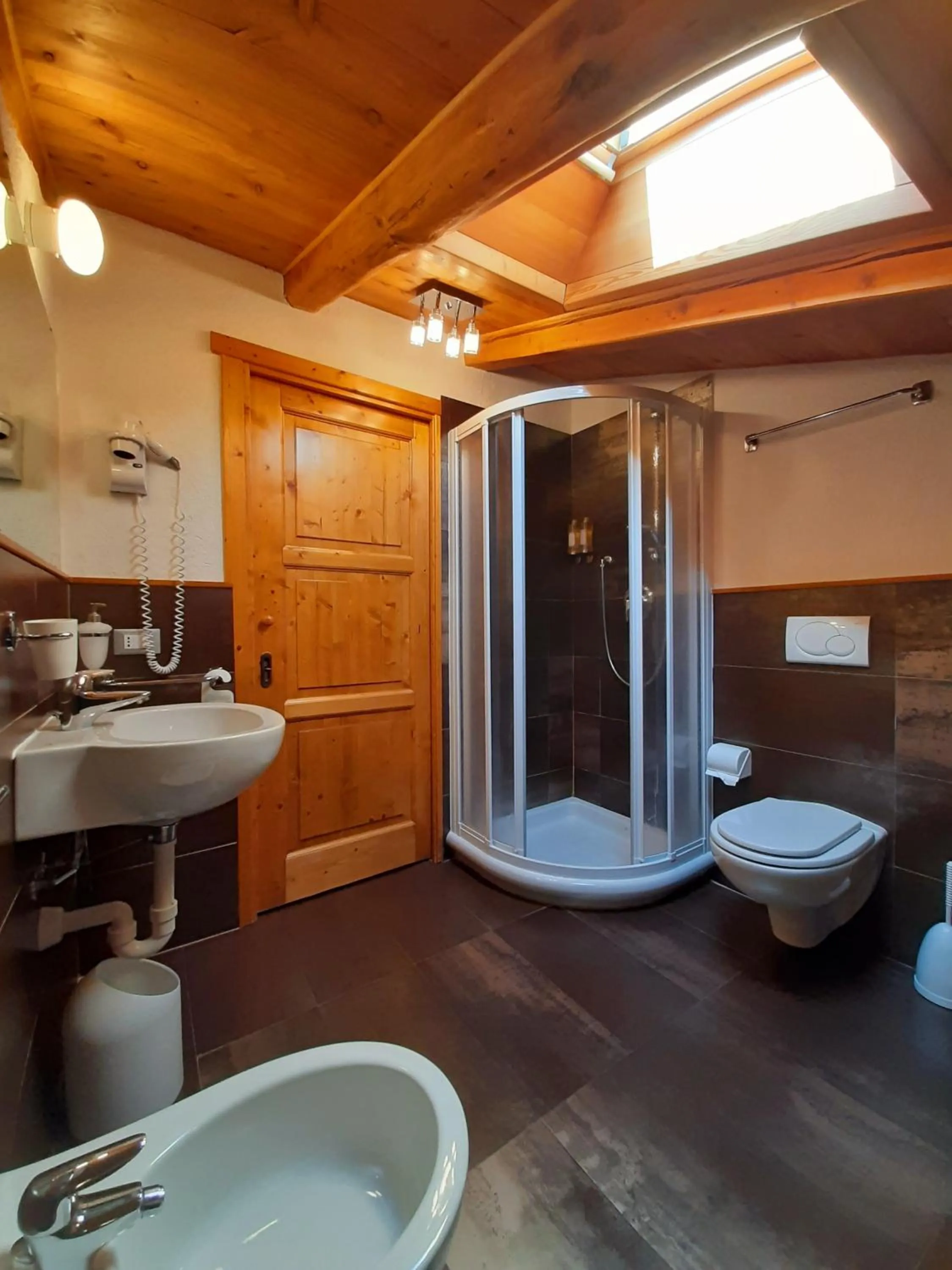 Bathroom in Hotel Crampon