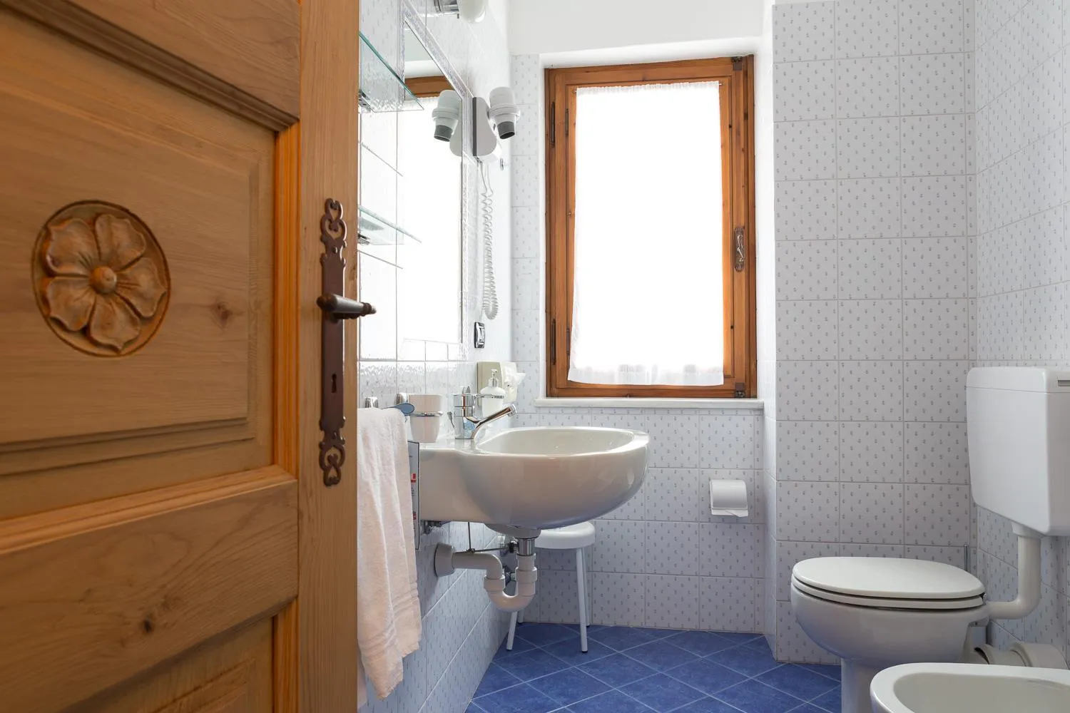 Bathroom in Hotel Crampon