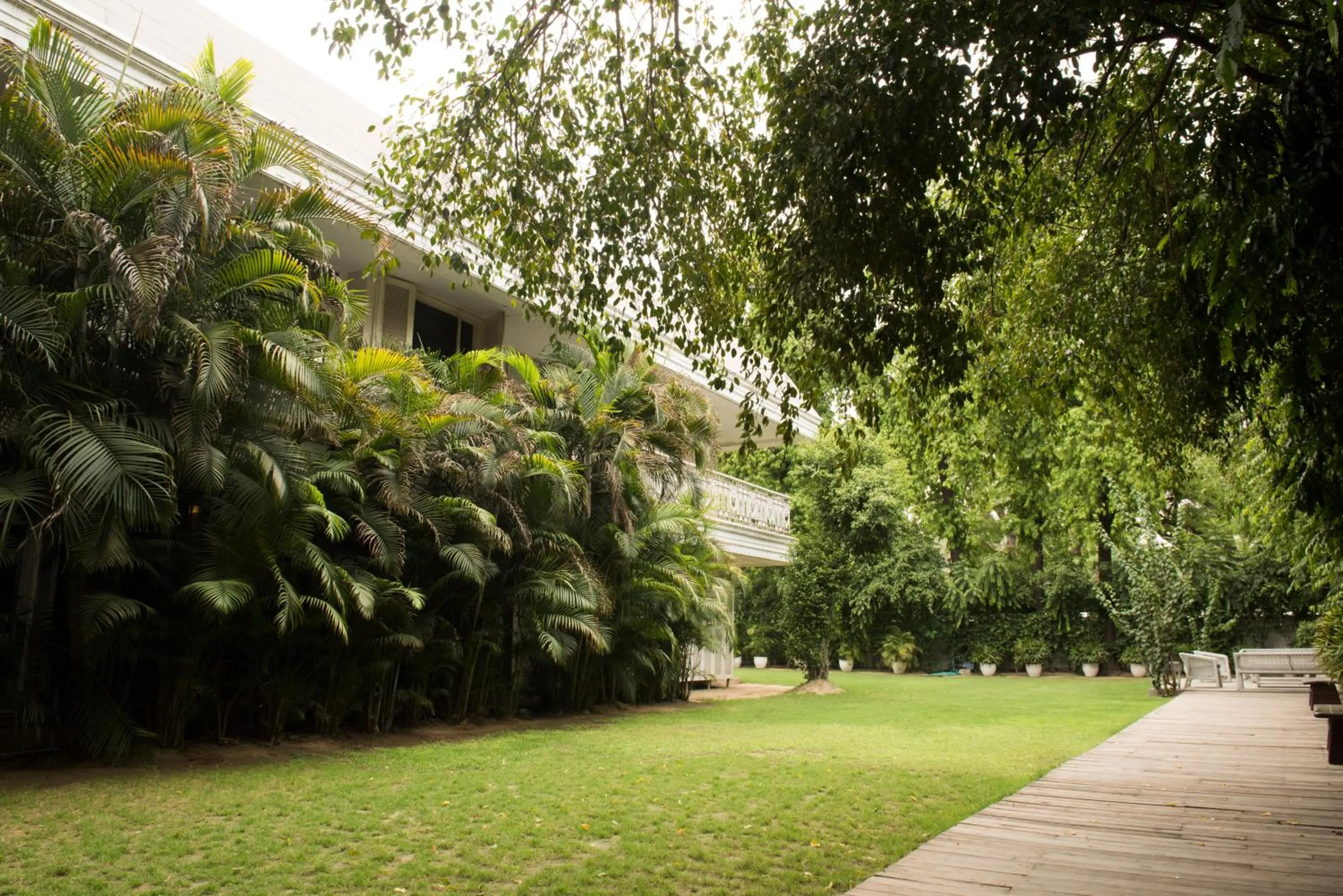 Garden in Diplomat, Chanakyapuri New Delhi- A Boutique Hotel