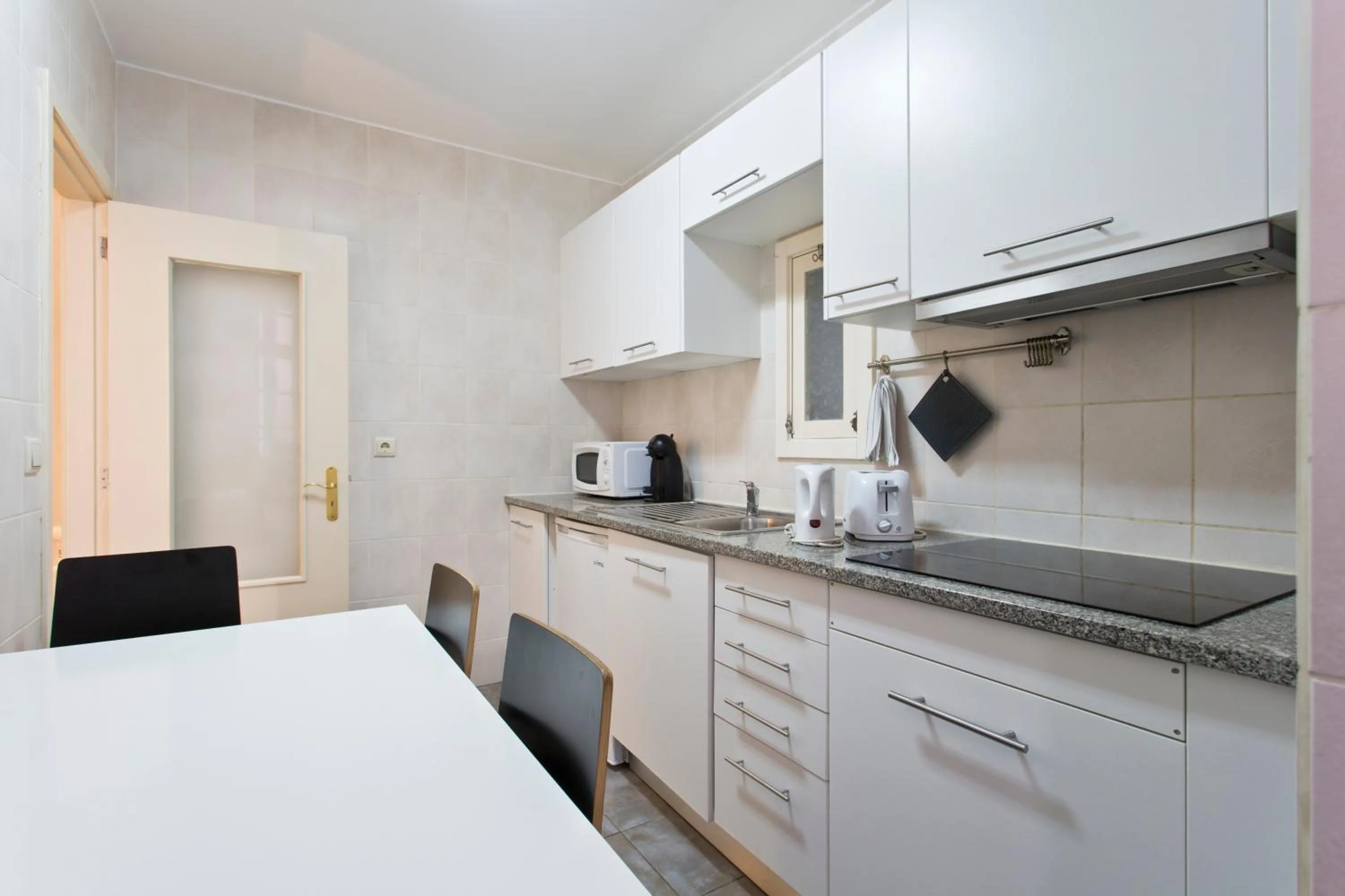 kitchen in Home @ Porto Clérigos Apartment