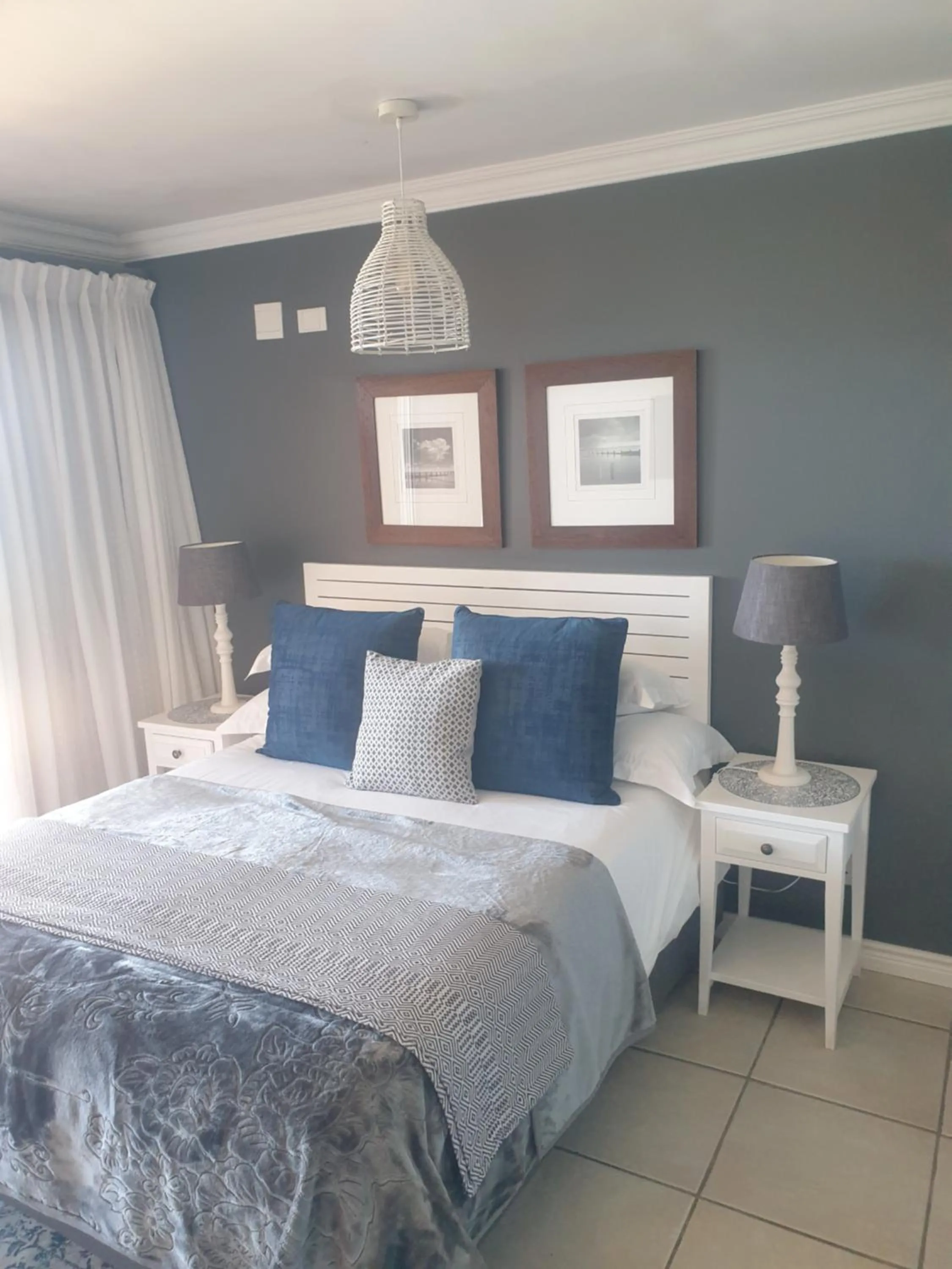 Bed in Brenton On The Rocks