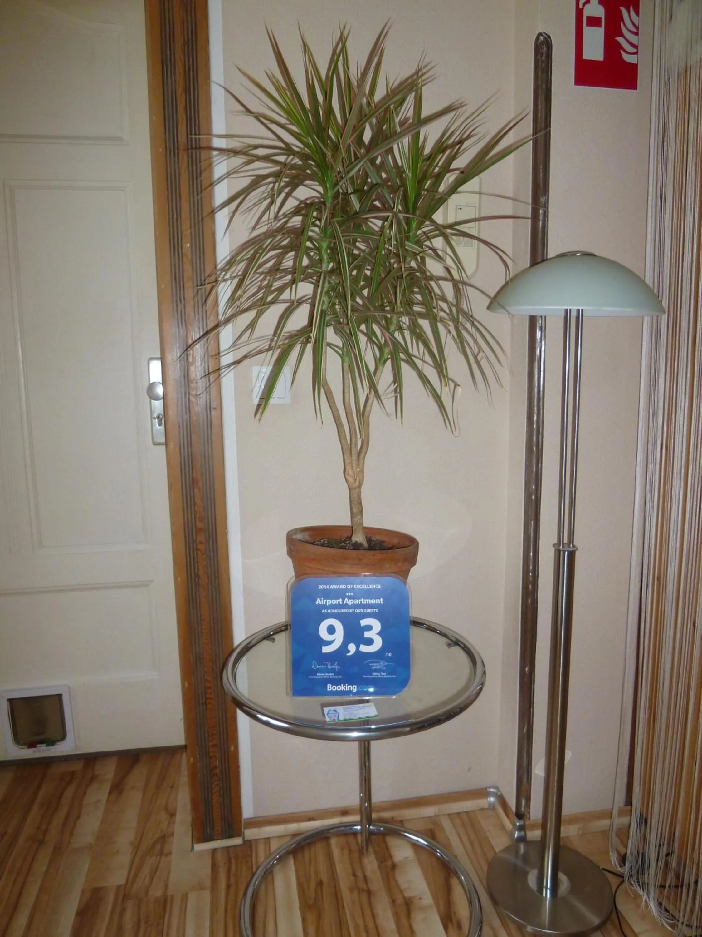 Area and facilities in Airport Apartment