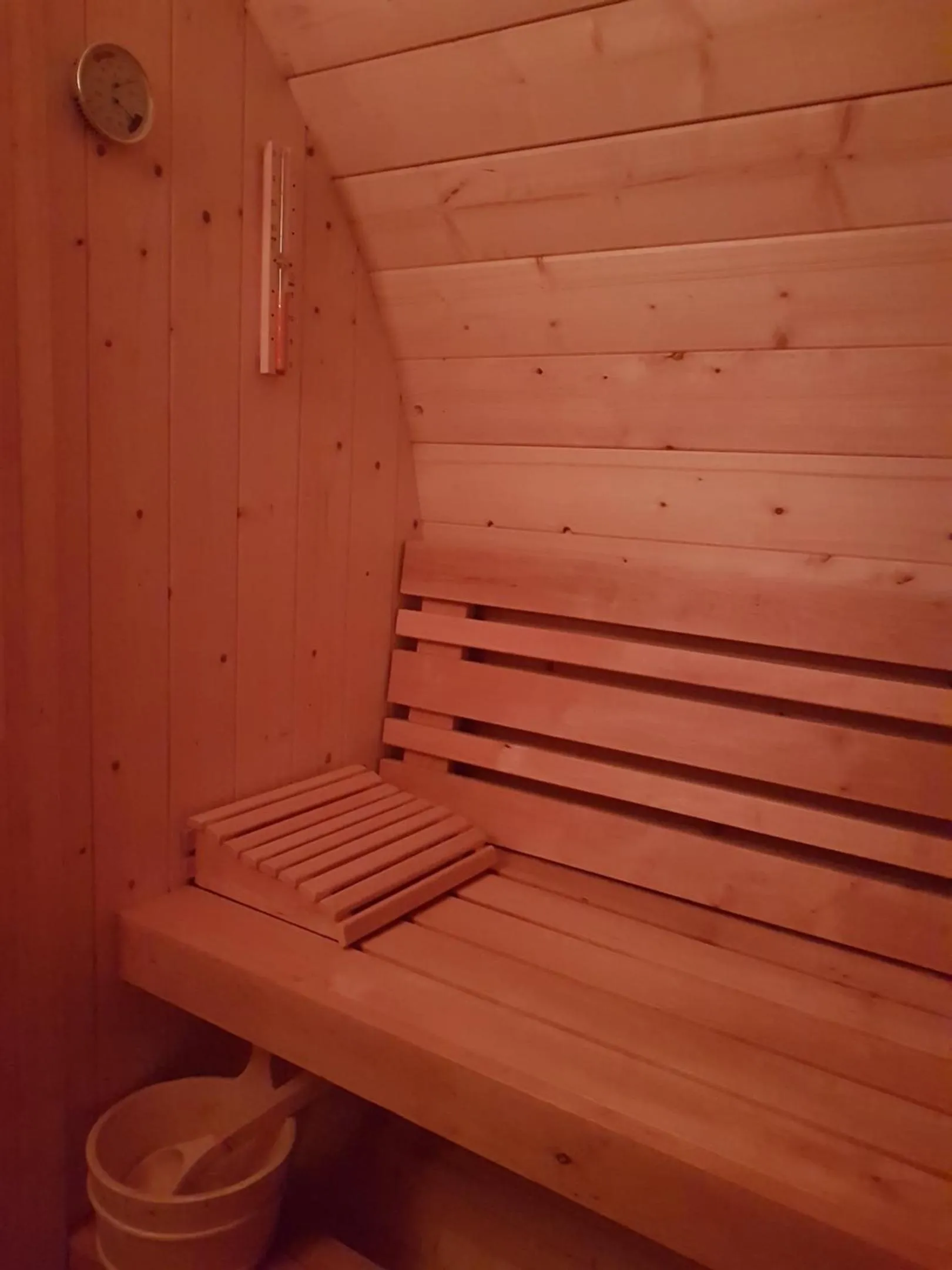 Sauna in Airport Apartment
