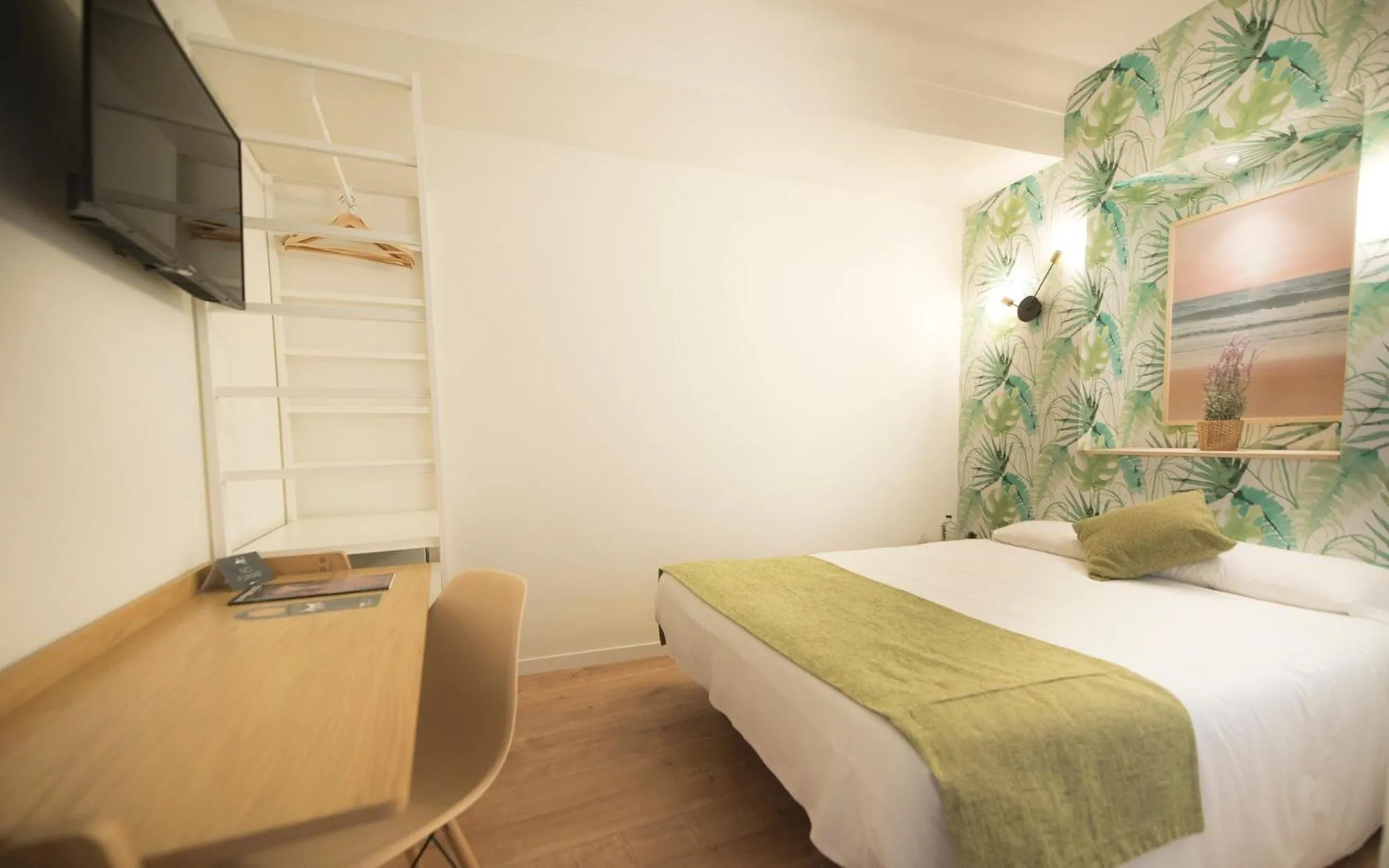 Bed in Apuntadores 8