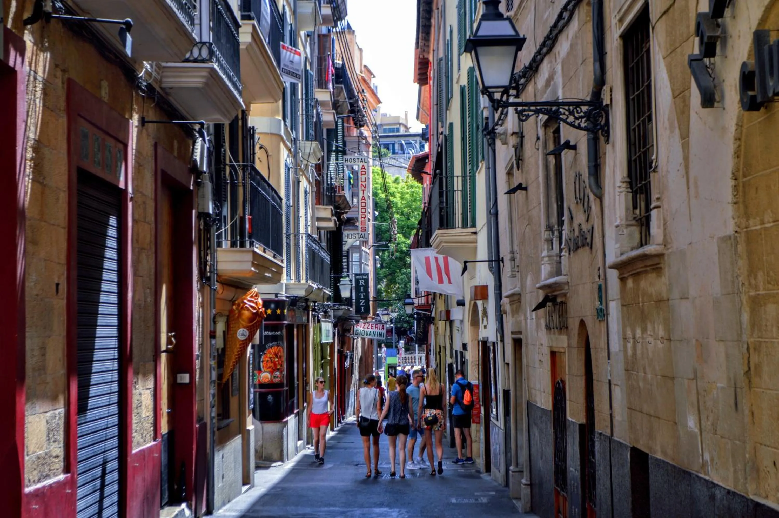 Neighbourhood in Apuntadores 8