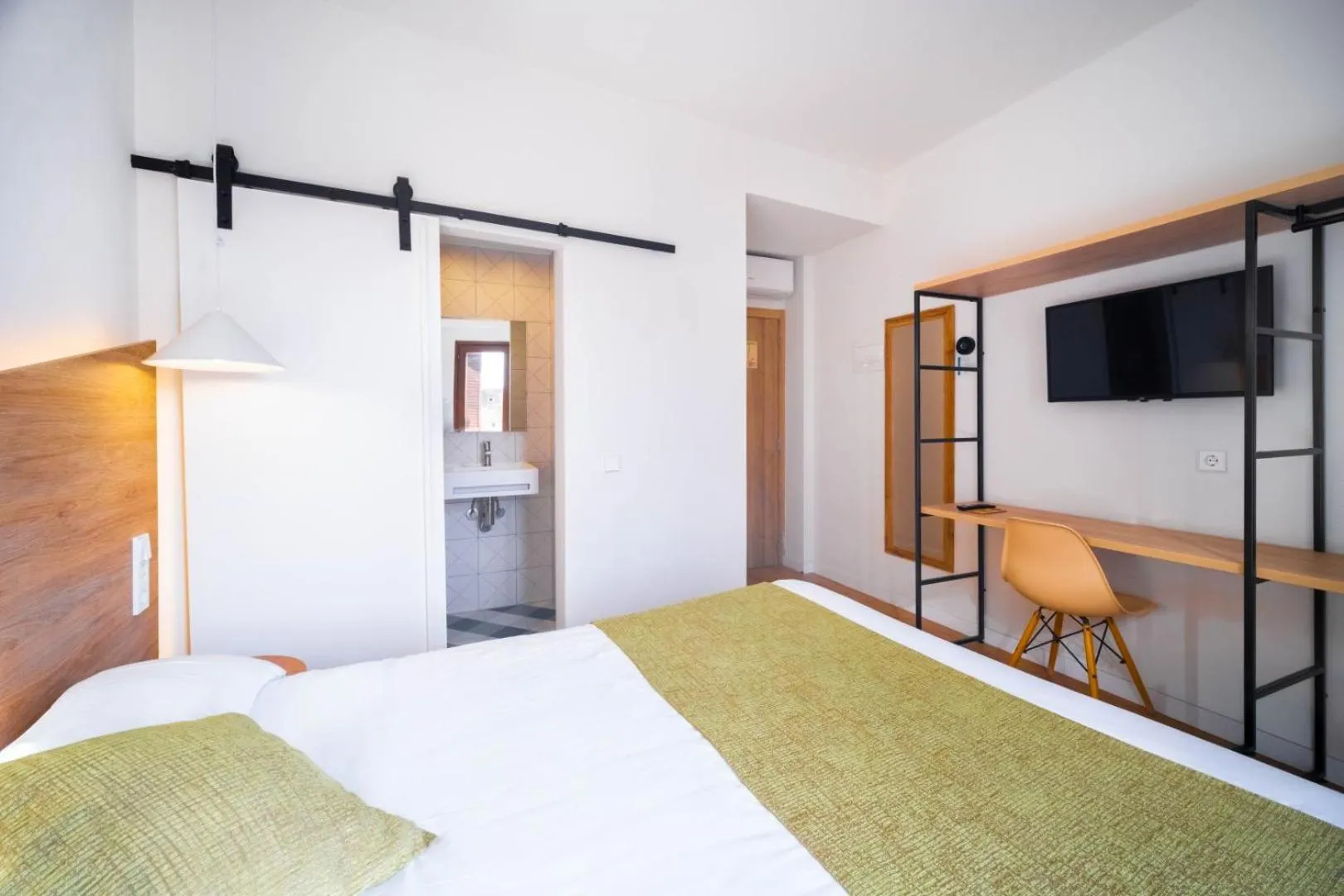 TV and multimedia, Bed in Apuntadores 8