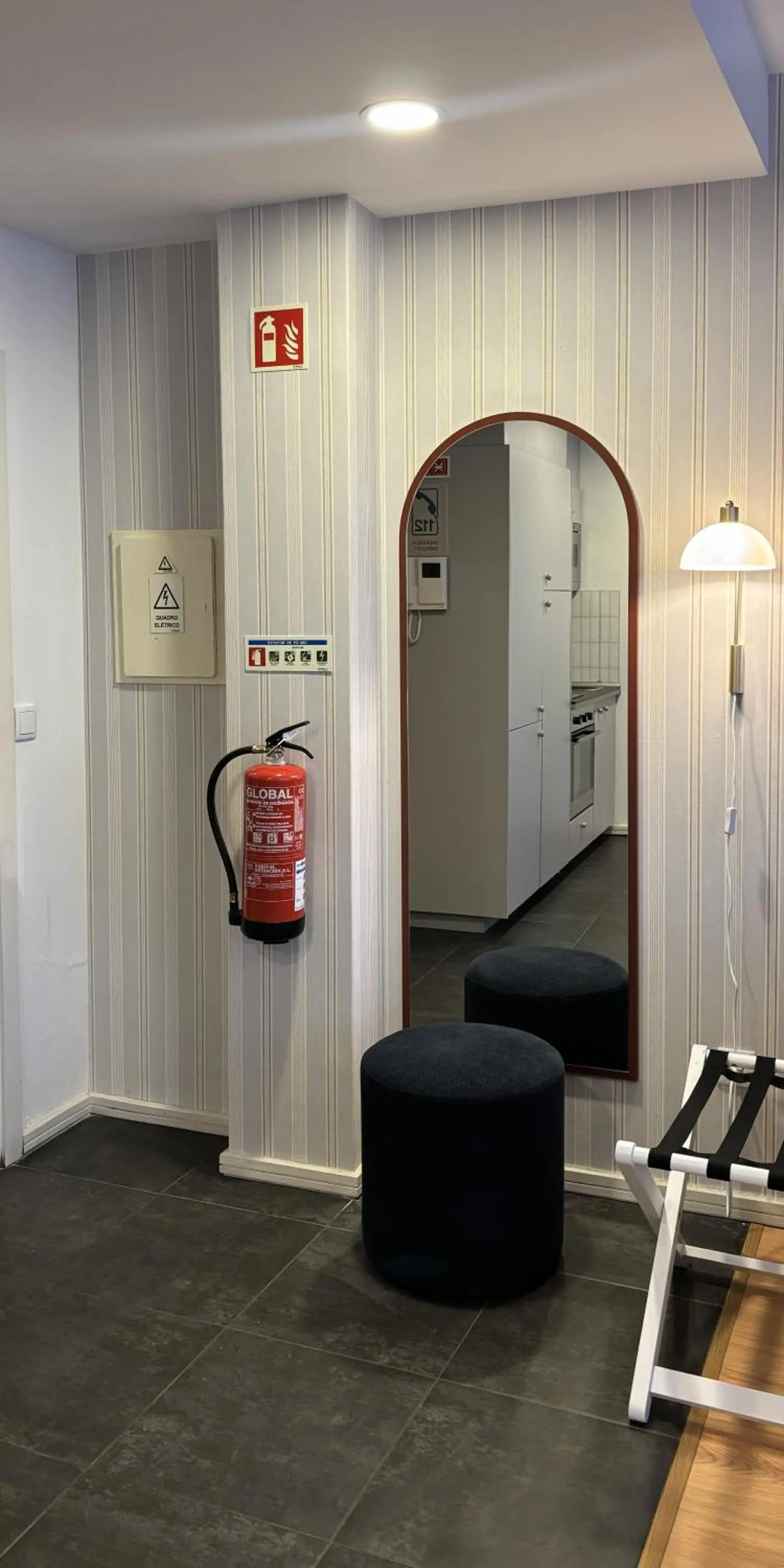 Decorative detail in Be Oporto Apartments Clérigos