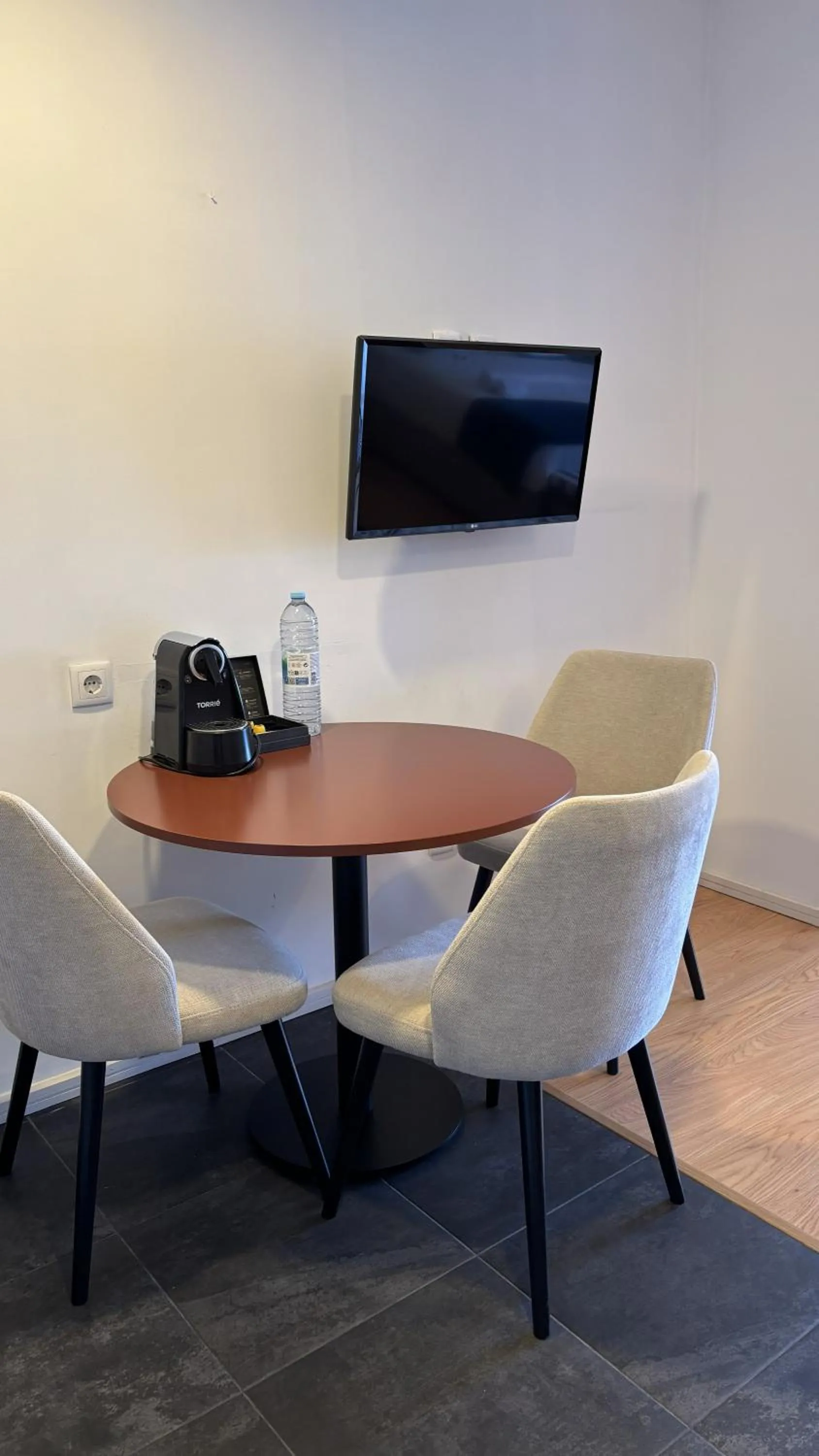 TV and multimedia in Be Oporto Apartments Clérigos