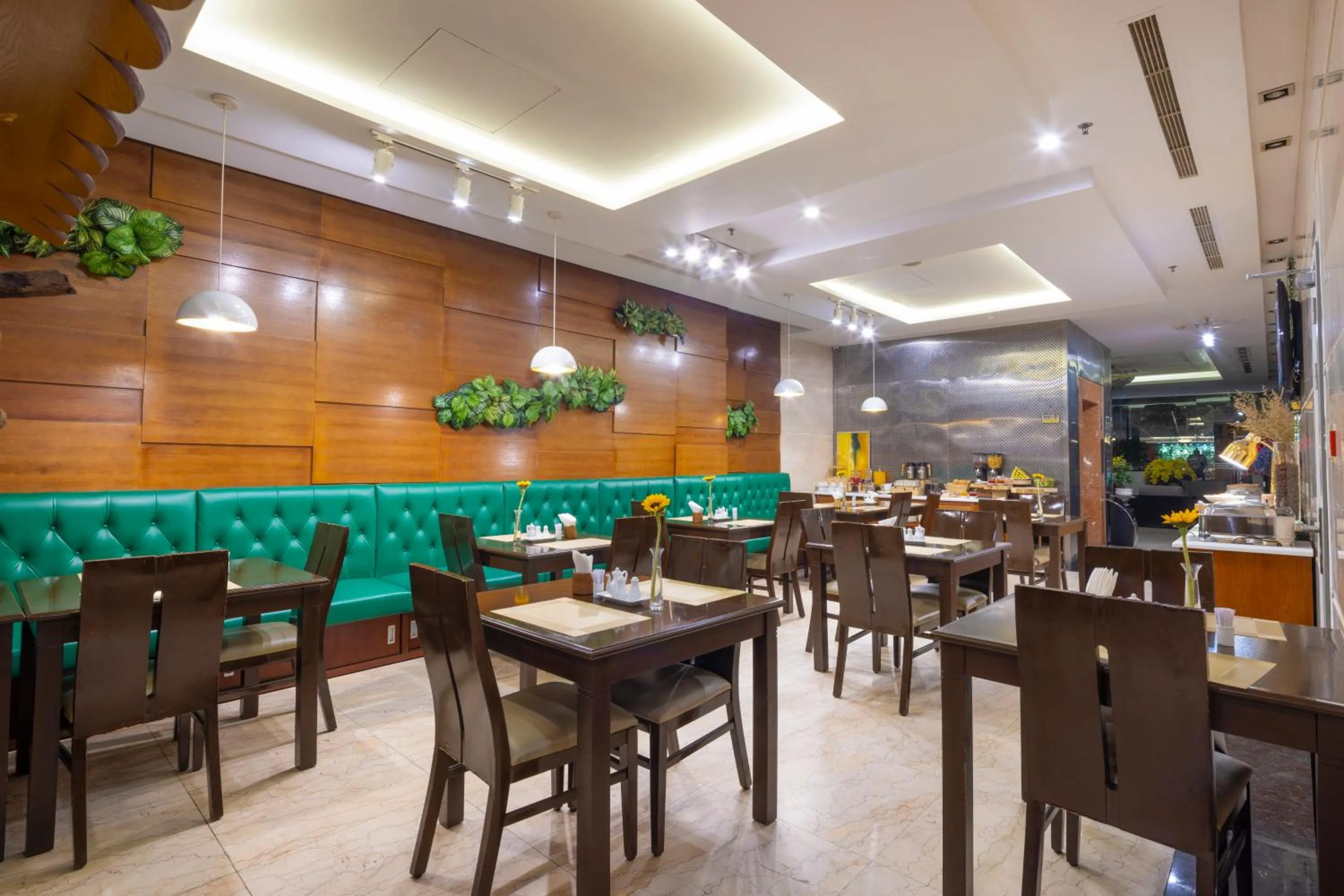 Restaurant/places to eat in White Lotus Hotel Saigon