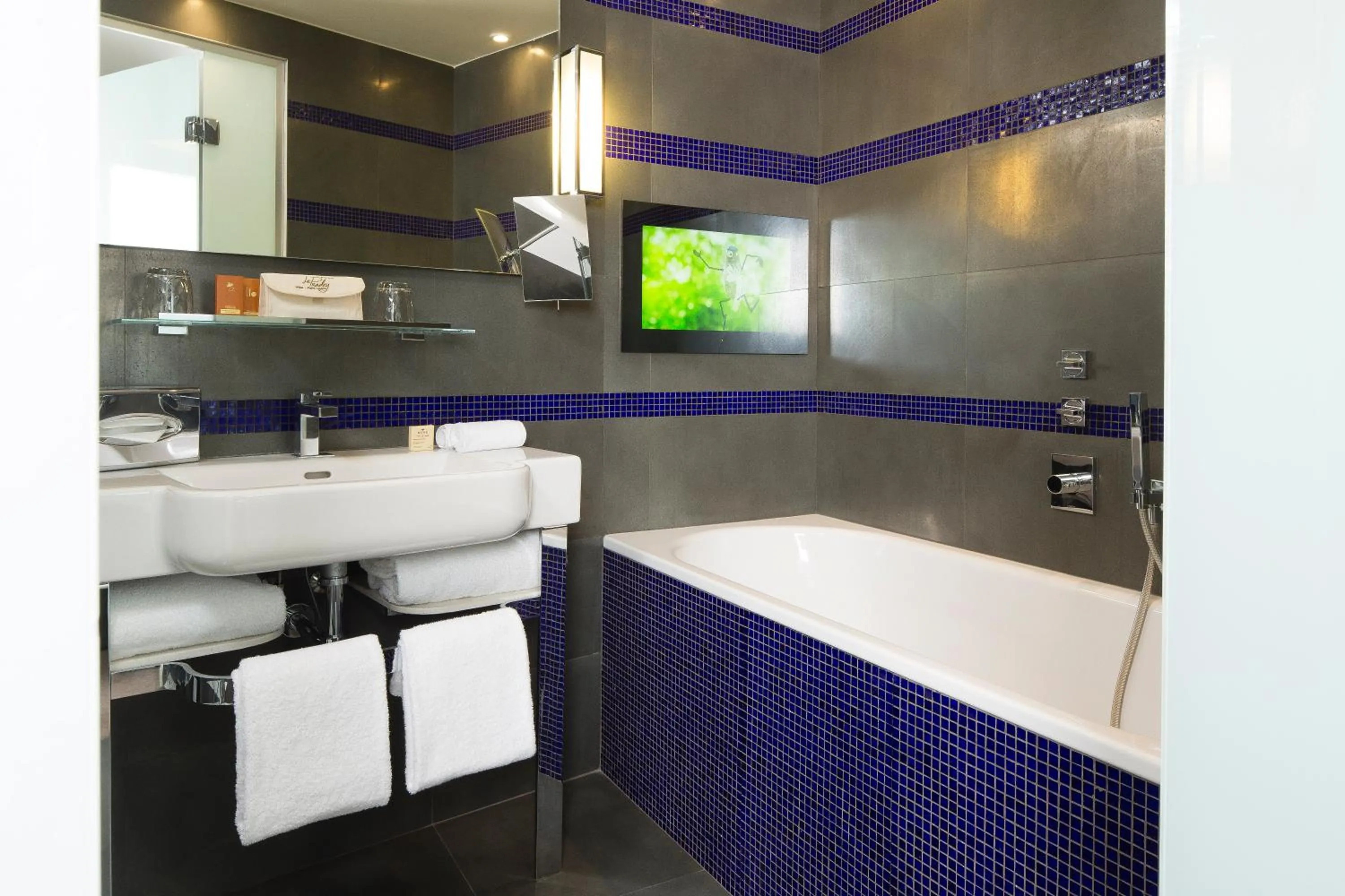 Bathroom in Hôtel Le Pradey