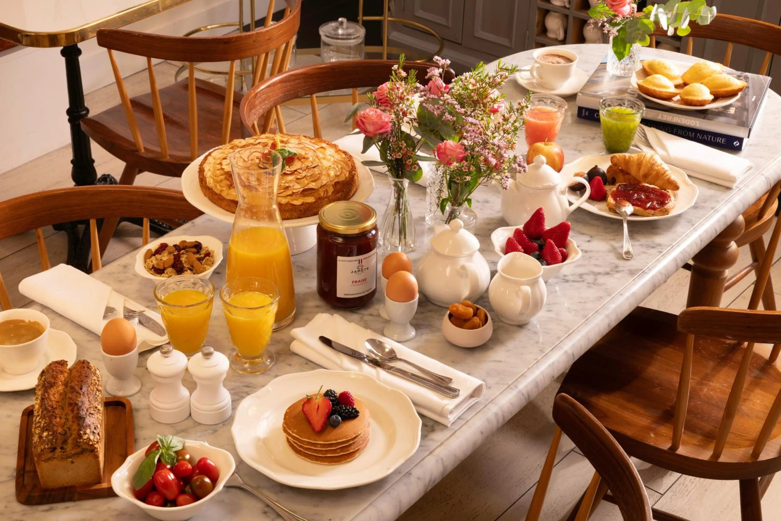 Breakfast in Hôtel Le Pradey
