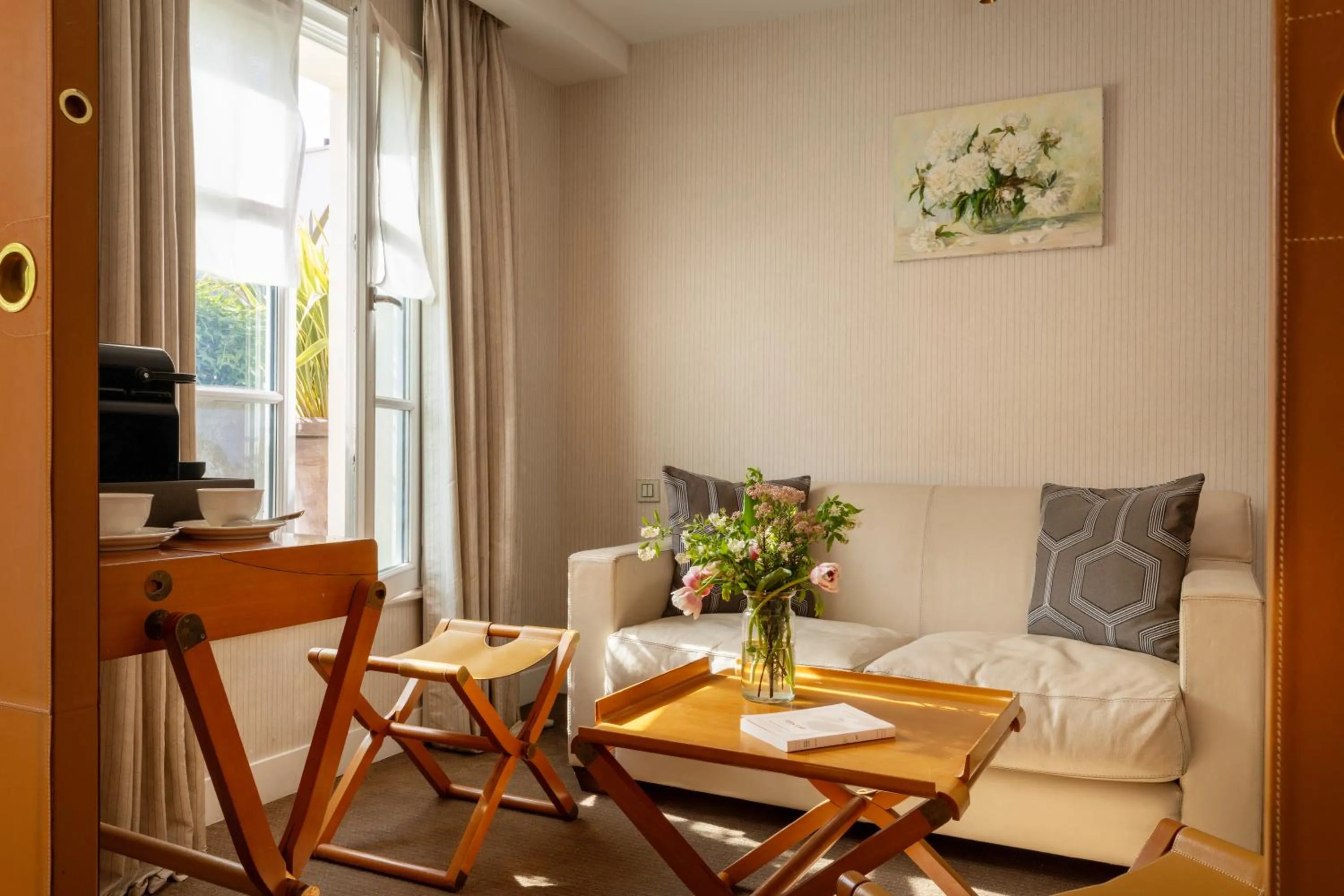 Seating area in Hôtel Le Pradey