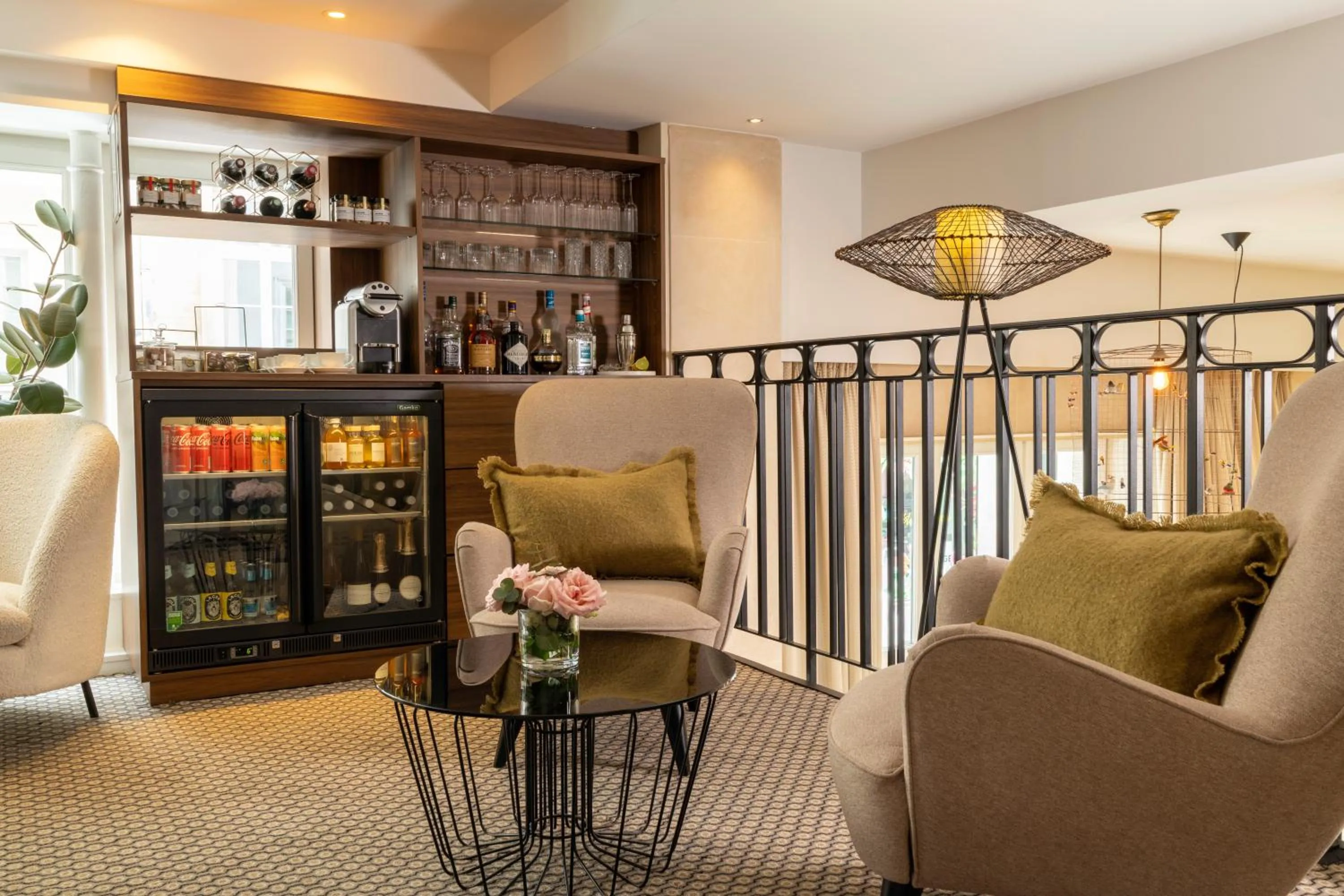 Lounge or bar in Hôtel Le Pradey