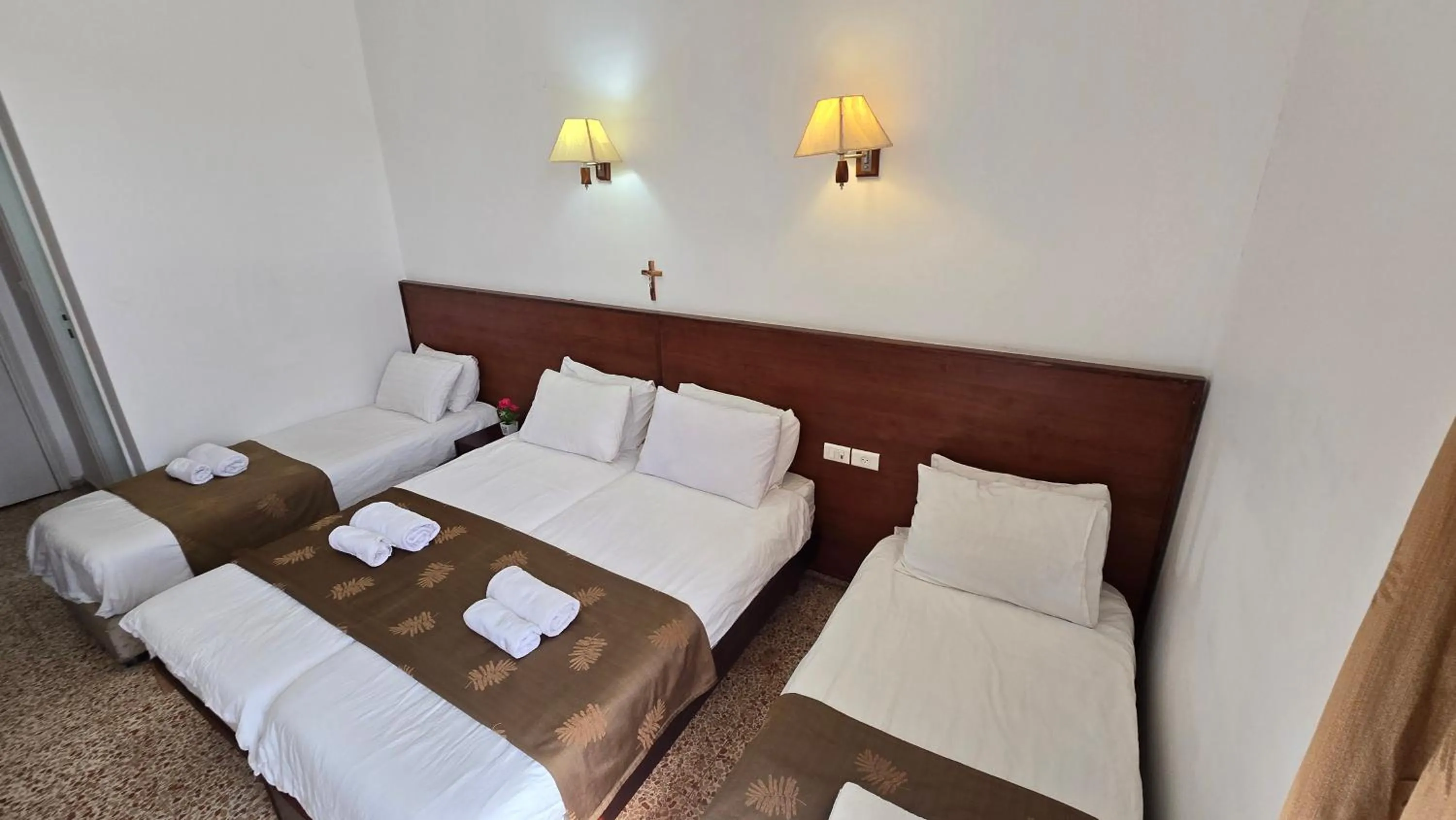 Bed in St Thomas Guesthouse - Jerusalem