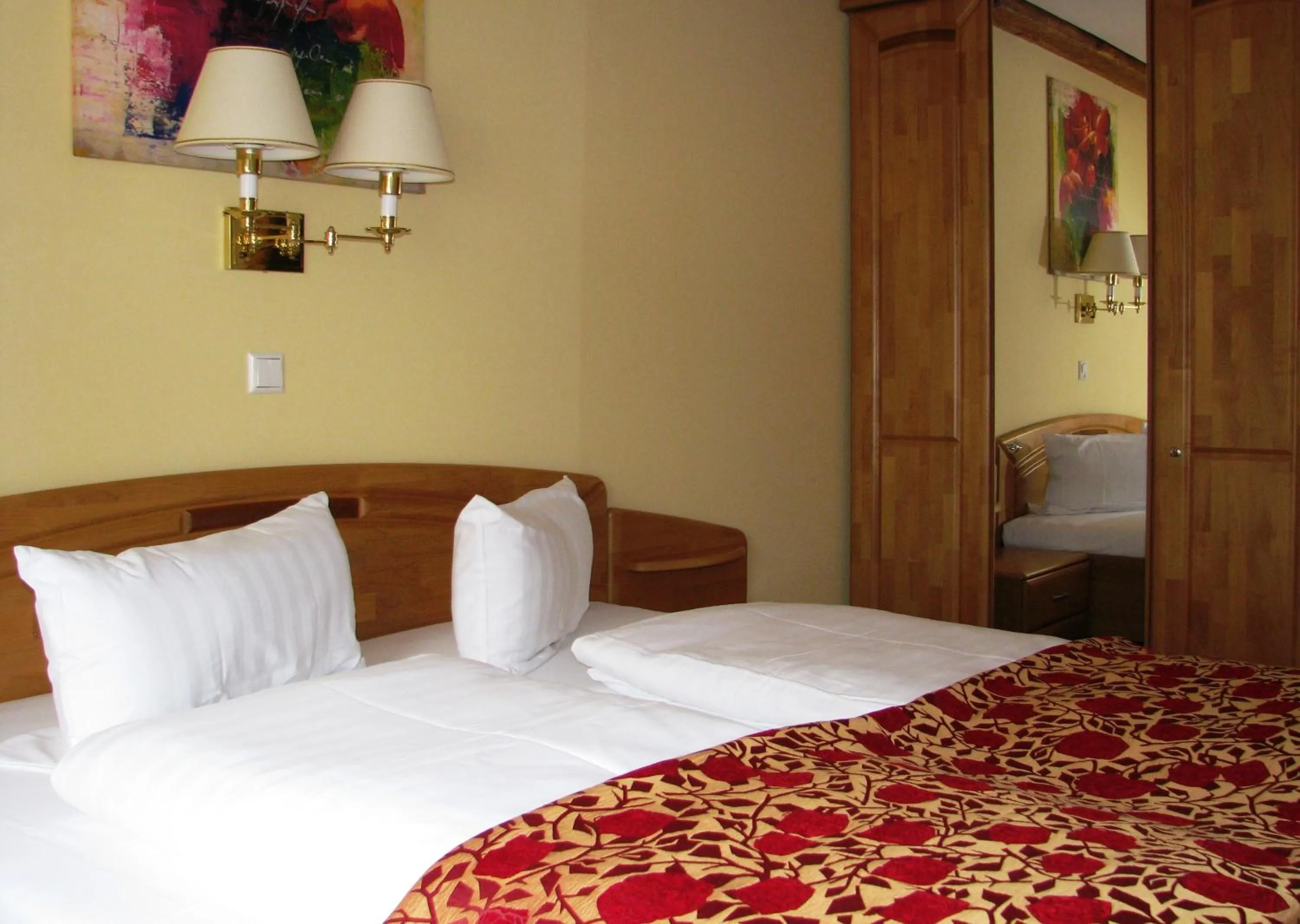 Photo of the whole room, Bed in Wellnesshotel & Restaurant Hexenschopf