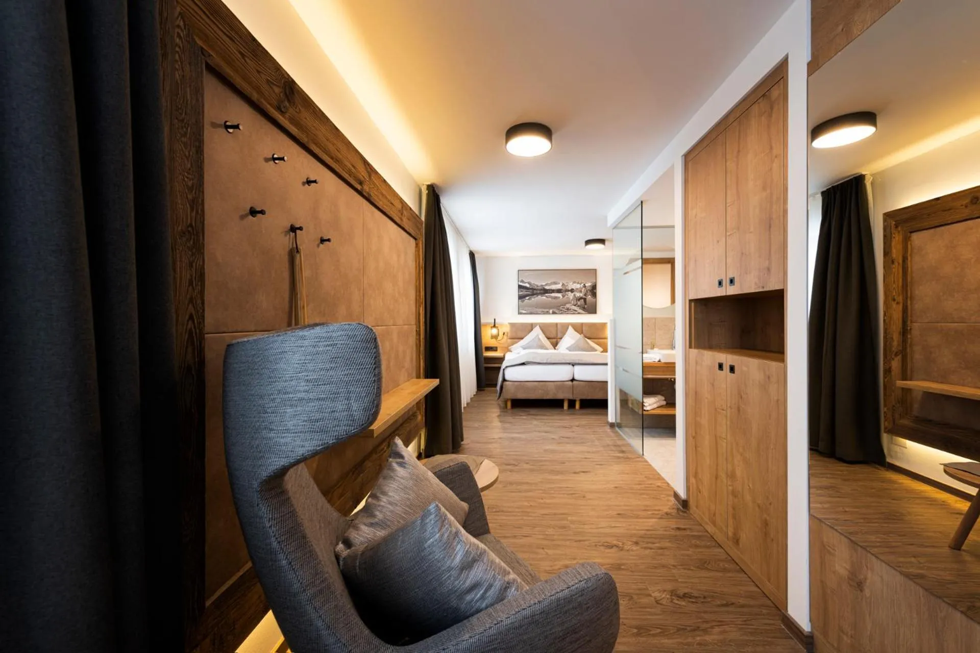 Seating area, Bed in Hotel Brugger