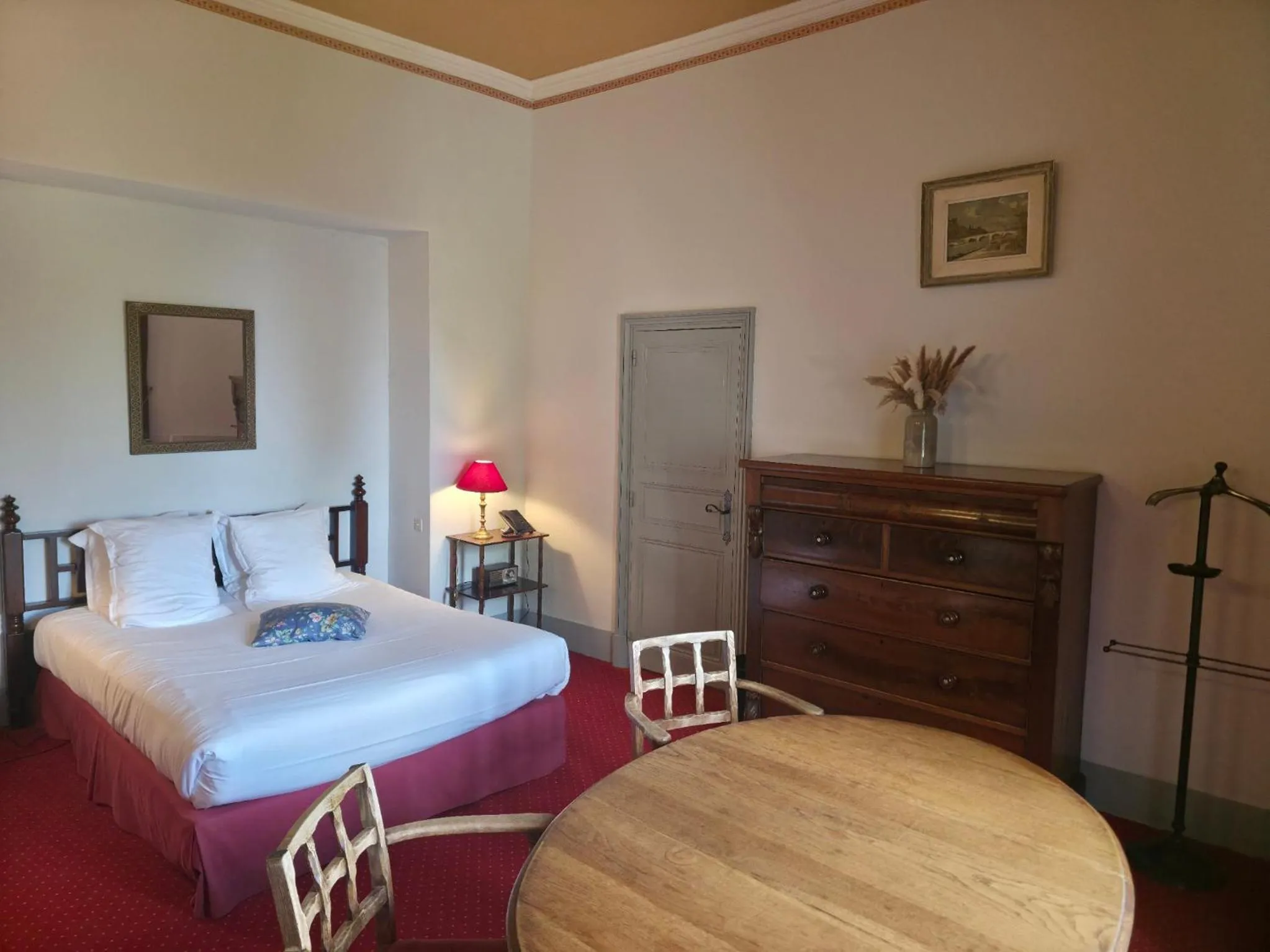 Bed in Château de Chissay