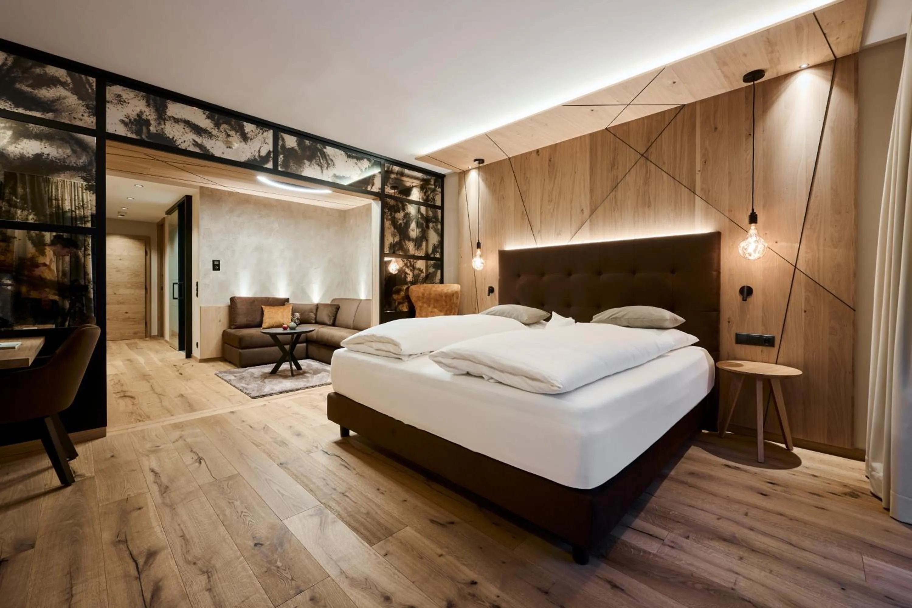 Photo of the whole room, Bed in VALARA Alpine Art Hotel