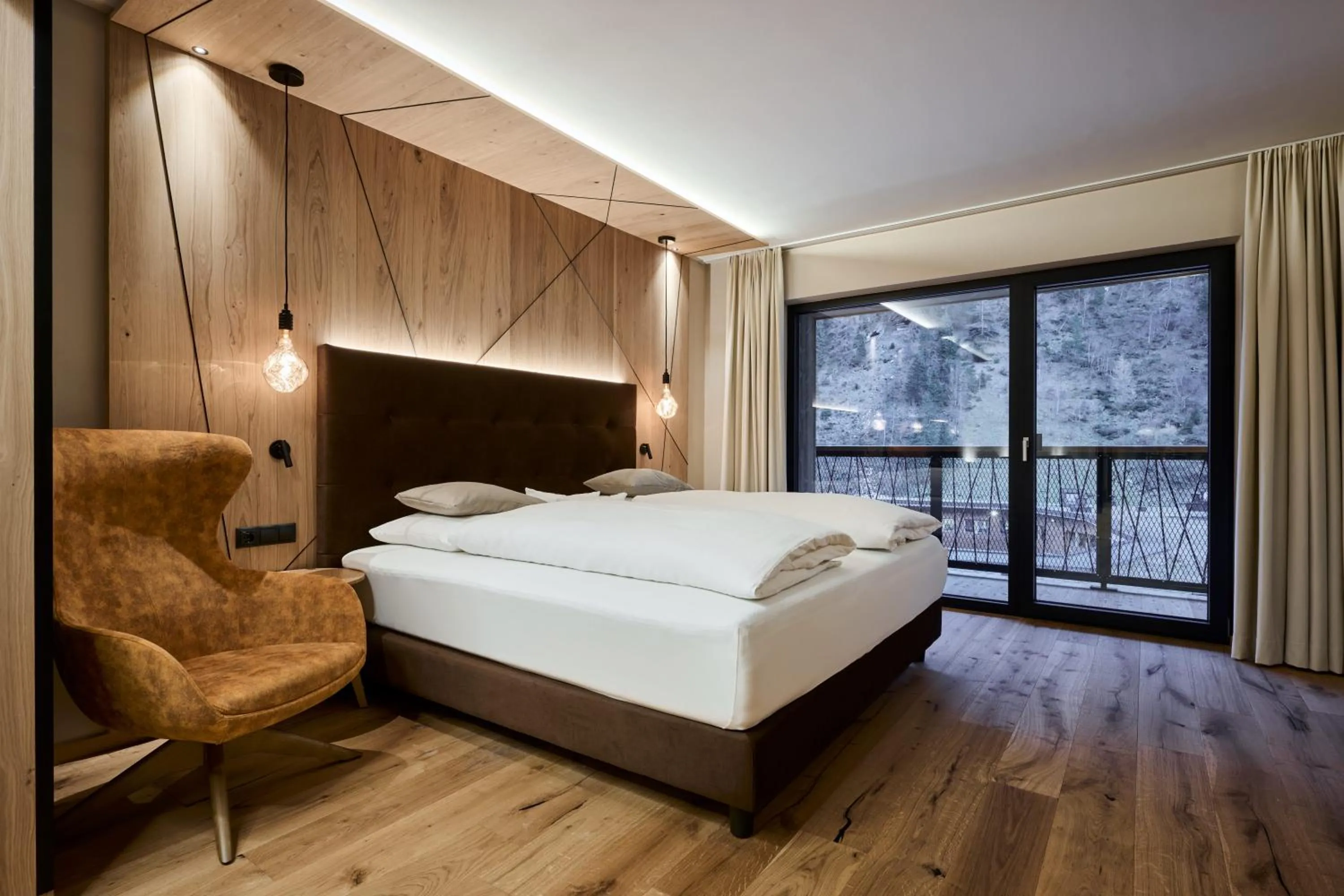 Photo of the whole room, Bed in VALARA Alpine Art Hotel