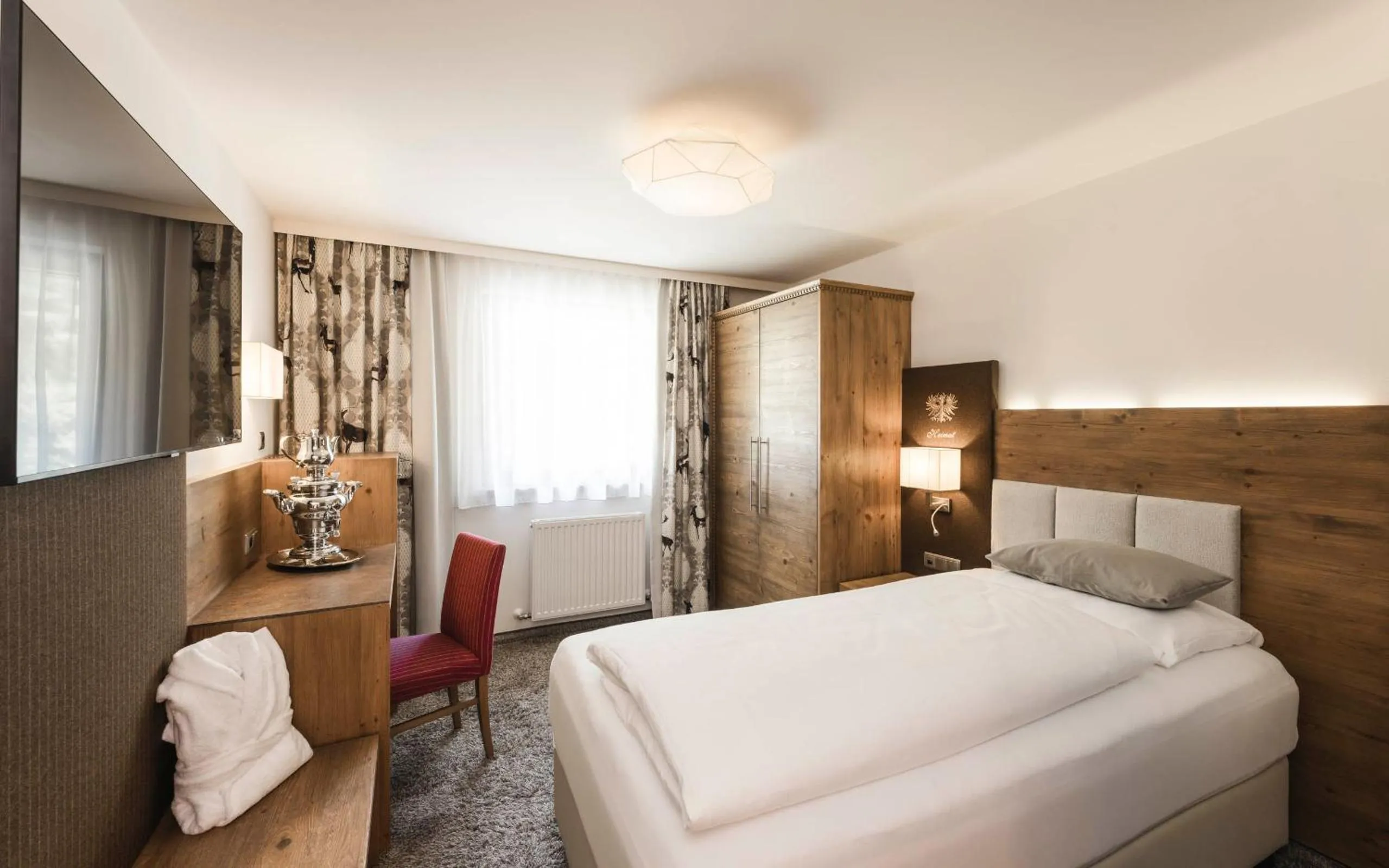 Photo of the whole room, Bed in VALARA Alpine Art Hotel