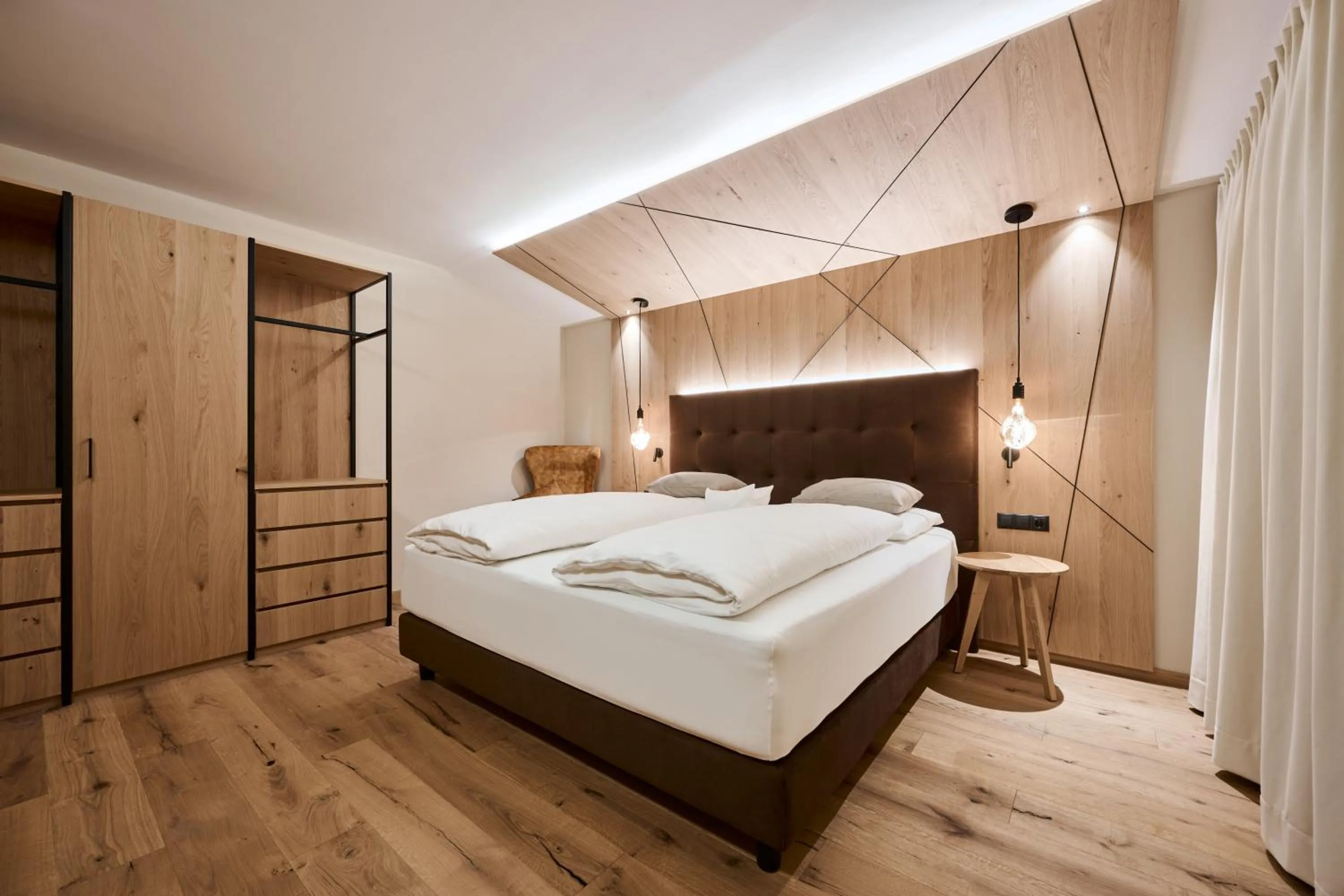 Photo of the whole room, Bed in VALARA Alpine Art Hotel