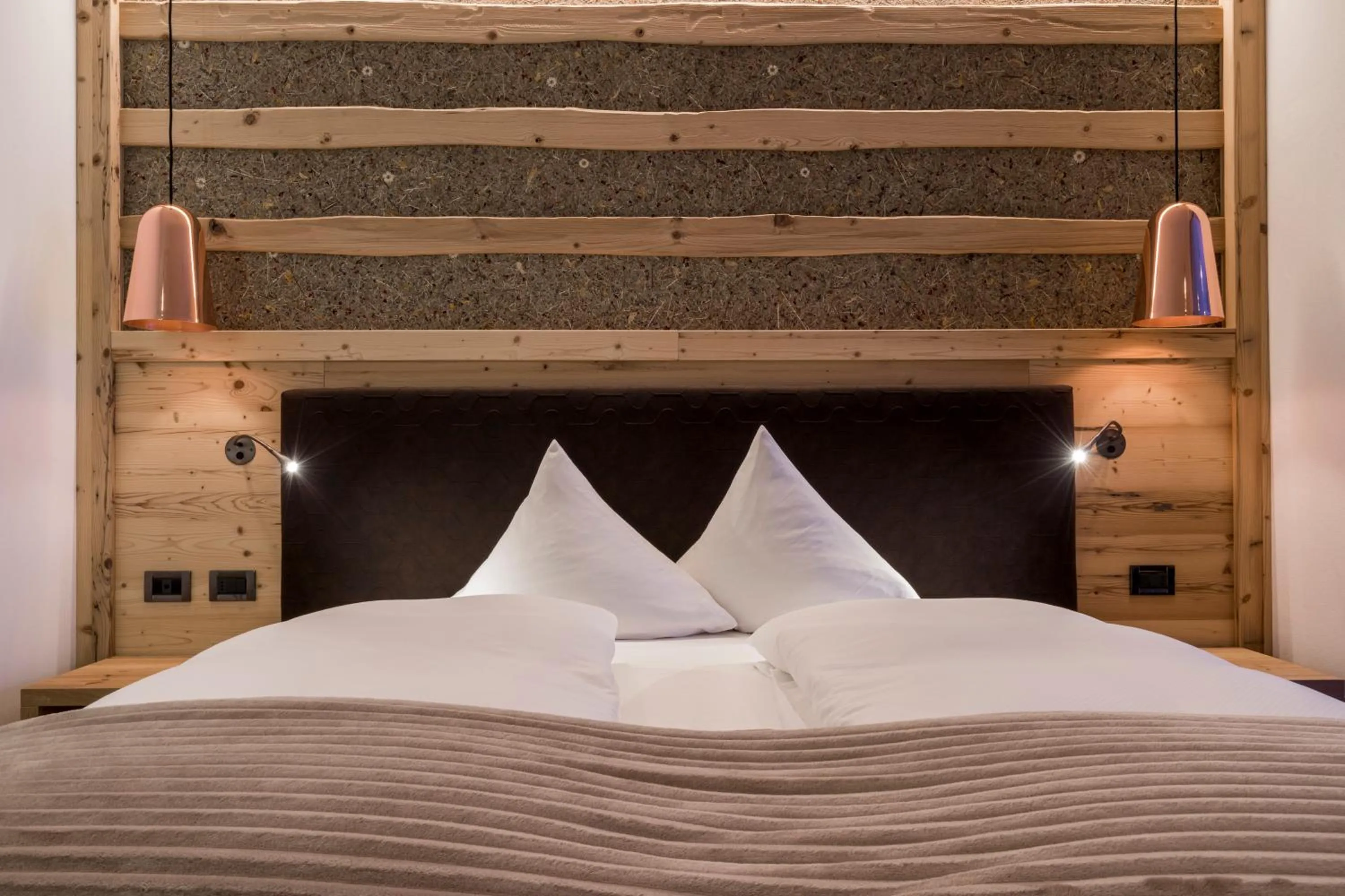 Bed in Hotel Astoria