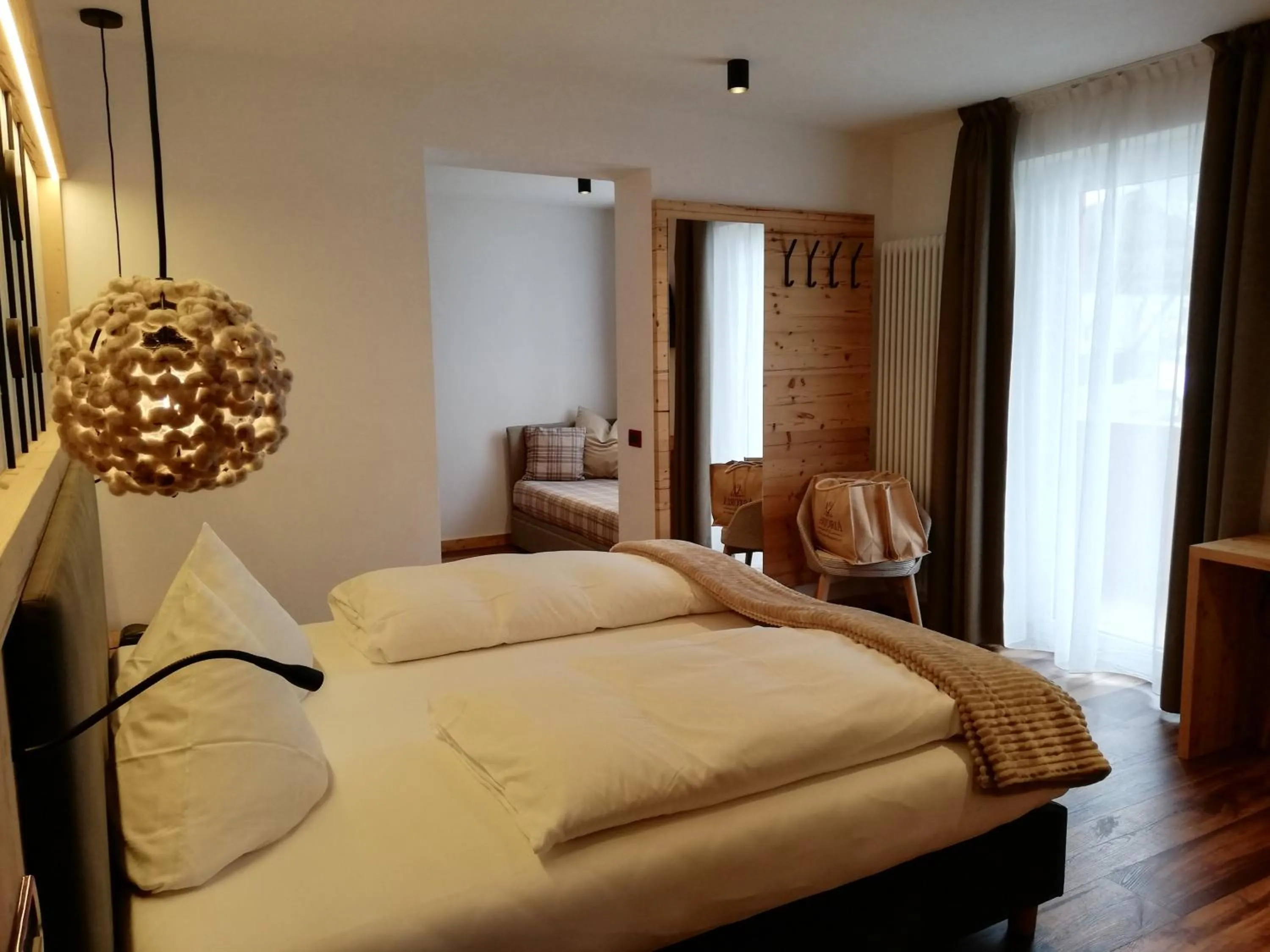 Bed in Hotel Astoria