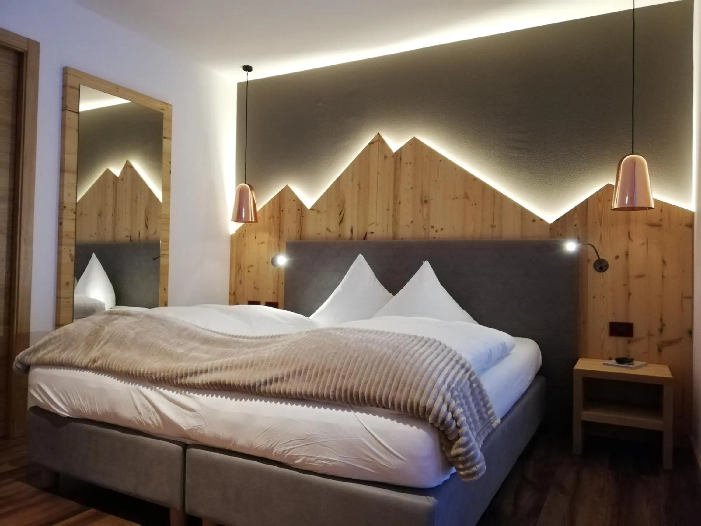 Bed in Hotel Astoria