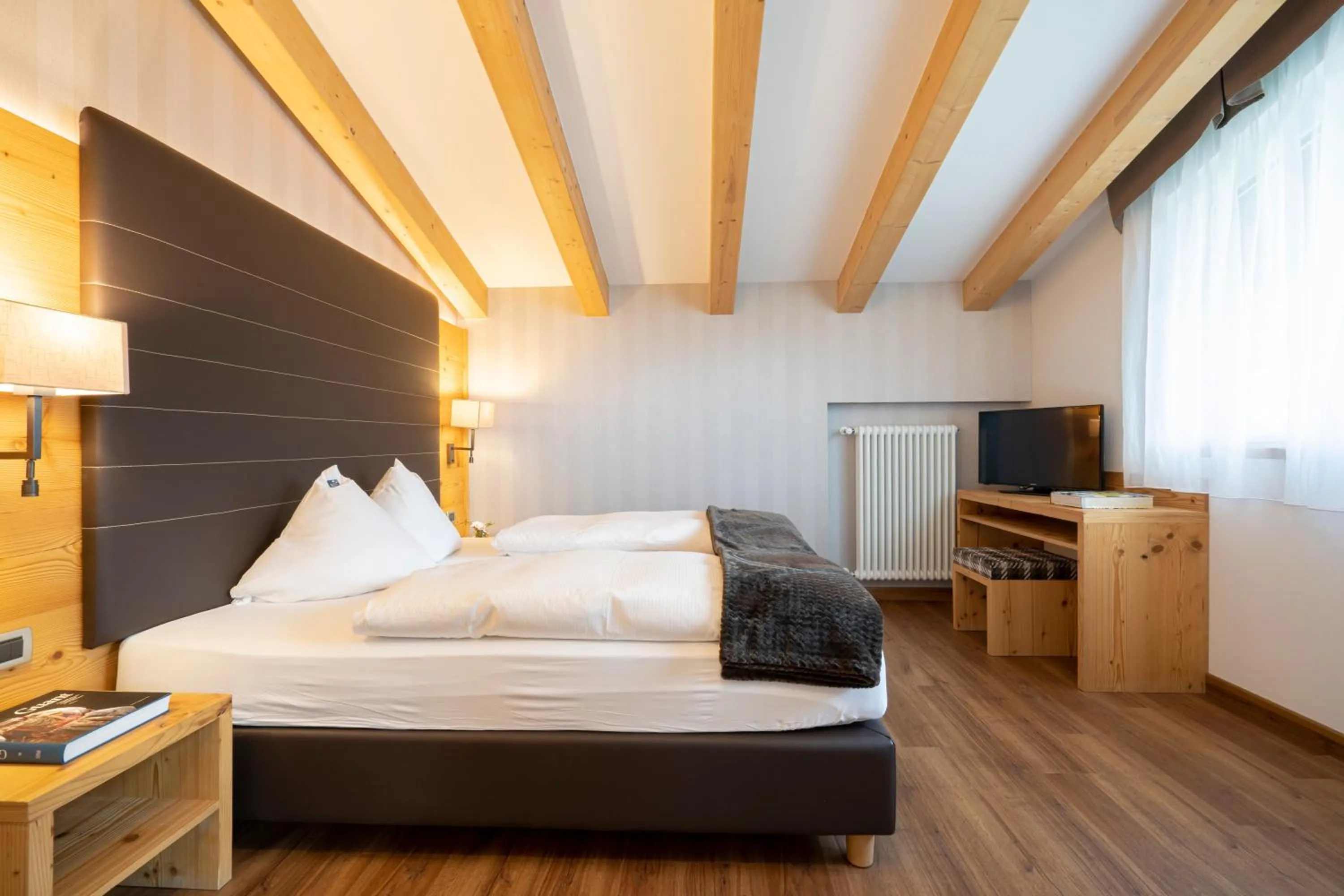 Photo of the whole room, Bed in Hotel Astoria