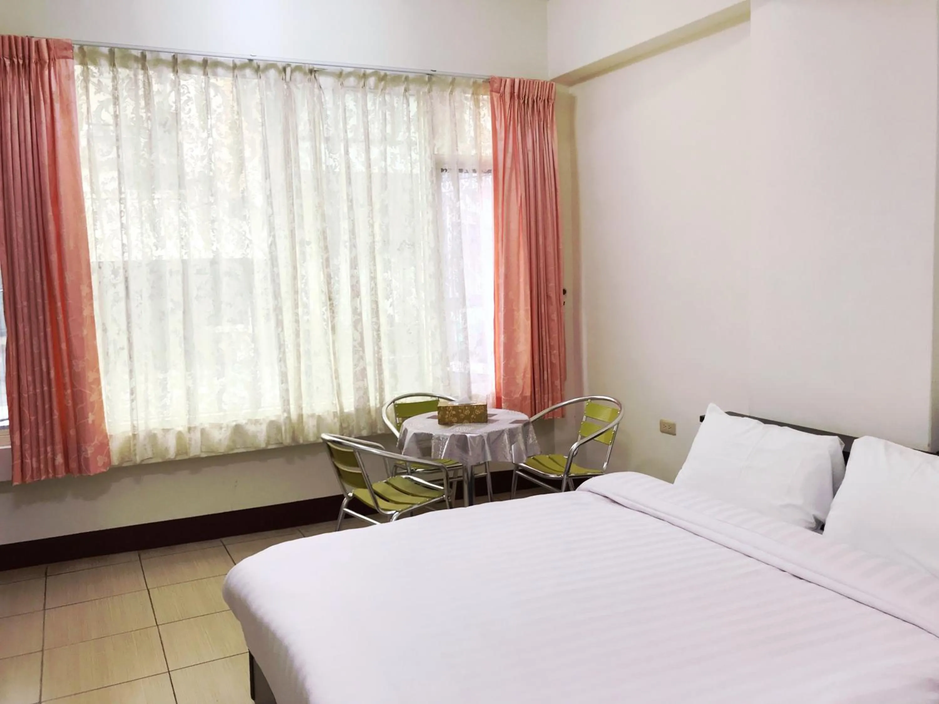 Bed in Sun Moon Beauty