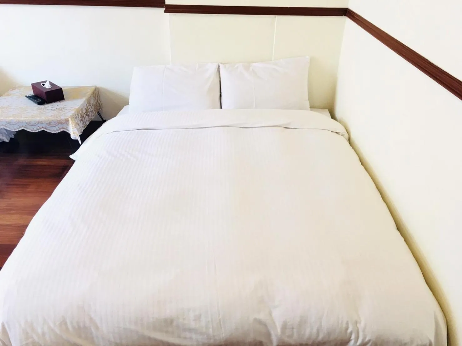 Bed in Sun Moon Beauty