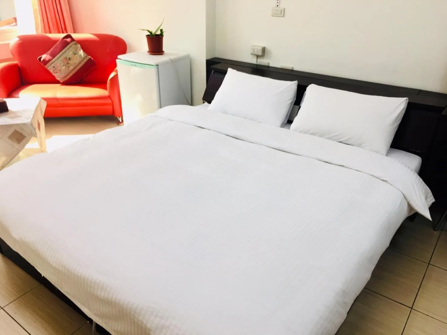 Bed in Sun Moon Beauty