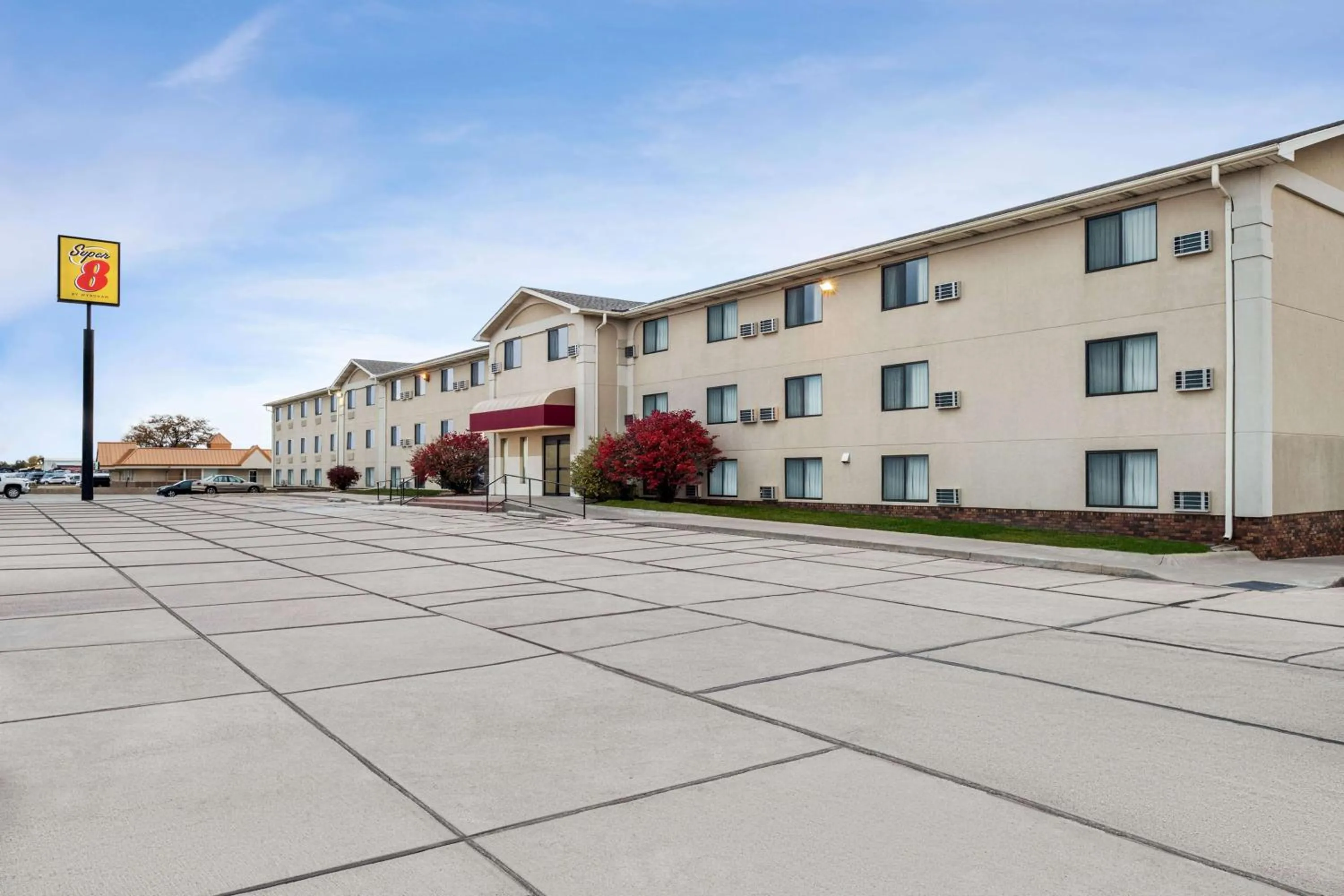 Property building in Super 8 by Wyndham Lincoln North