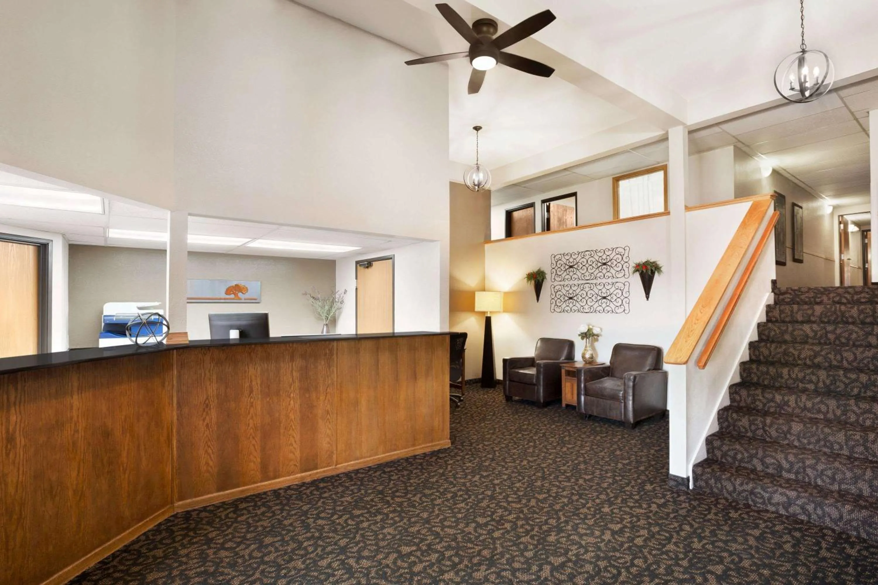 Lobby or reception in Super 8 by Wyndham Lincoln North