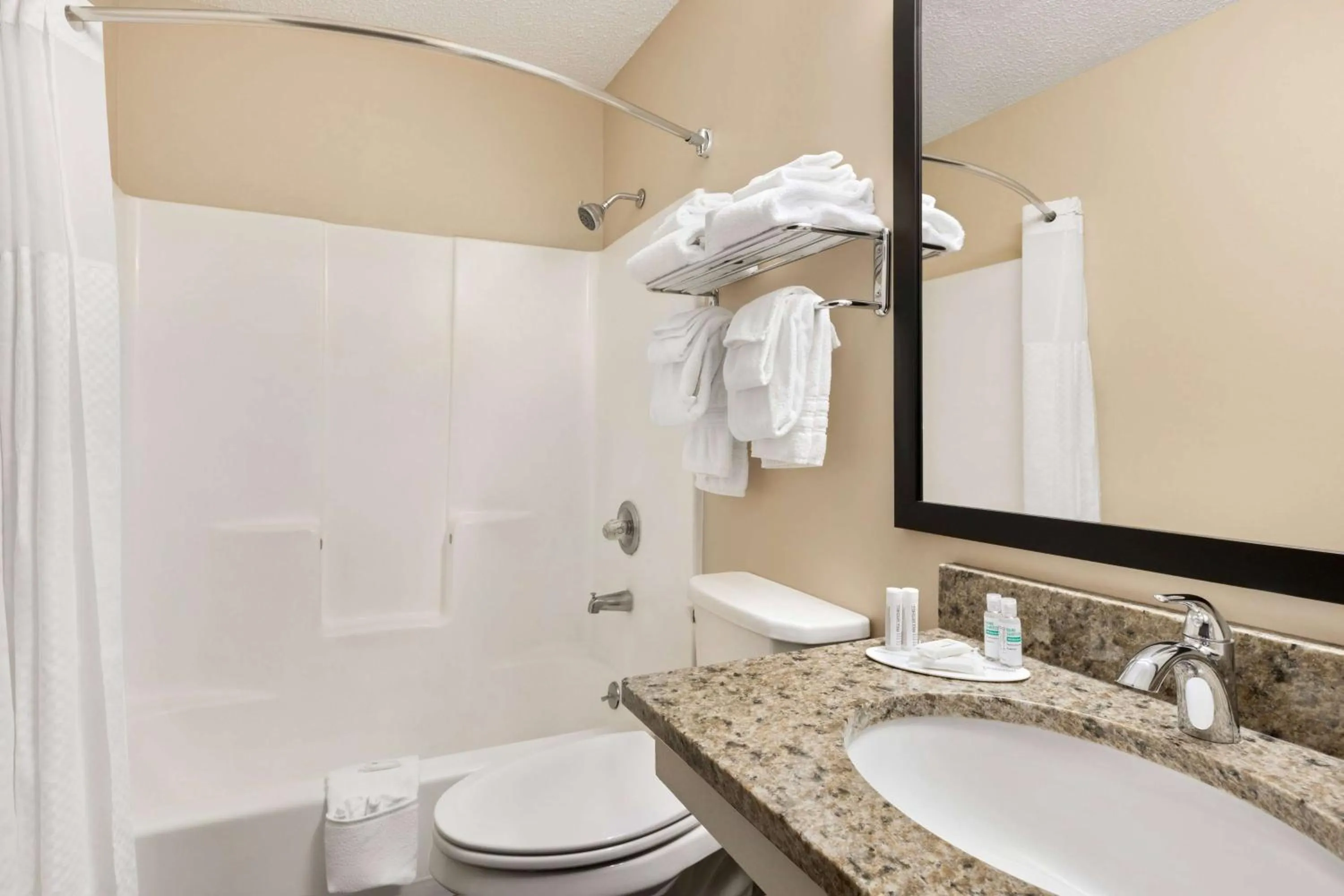 TV and multimedia in Super 8 by Wyndham Lincoln North