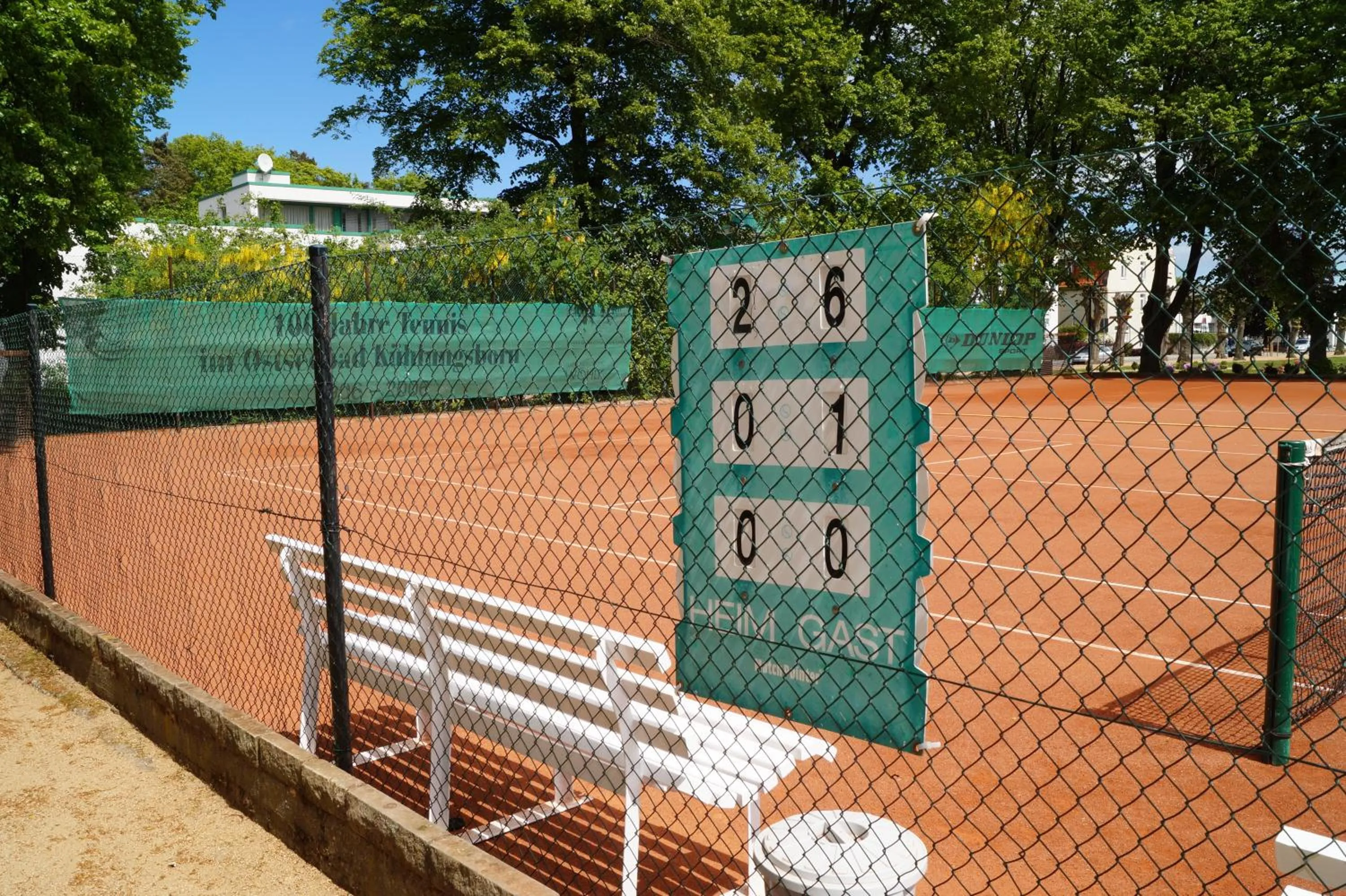 Tennis court in Hotel Max am Meer Kühlungsborn