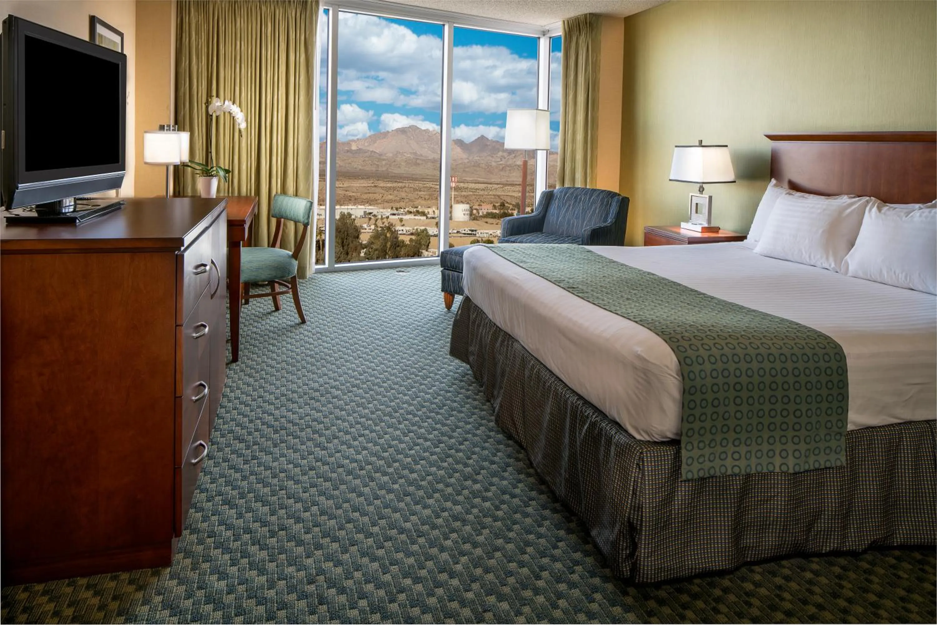 Bed in Aquarius Casino Resort