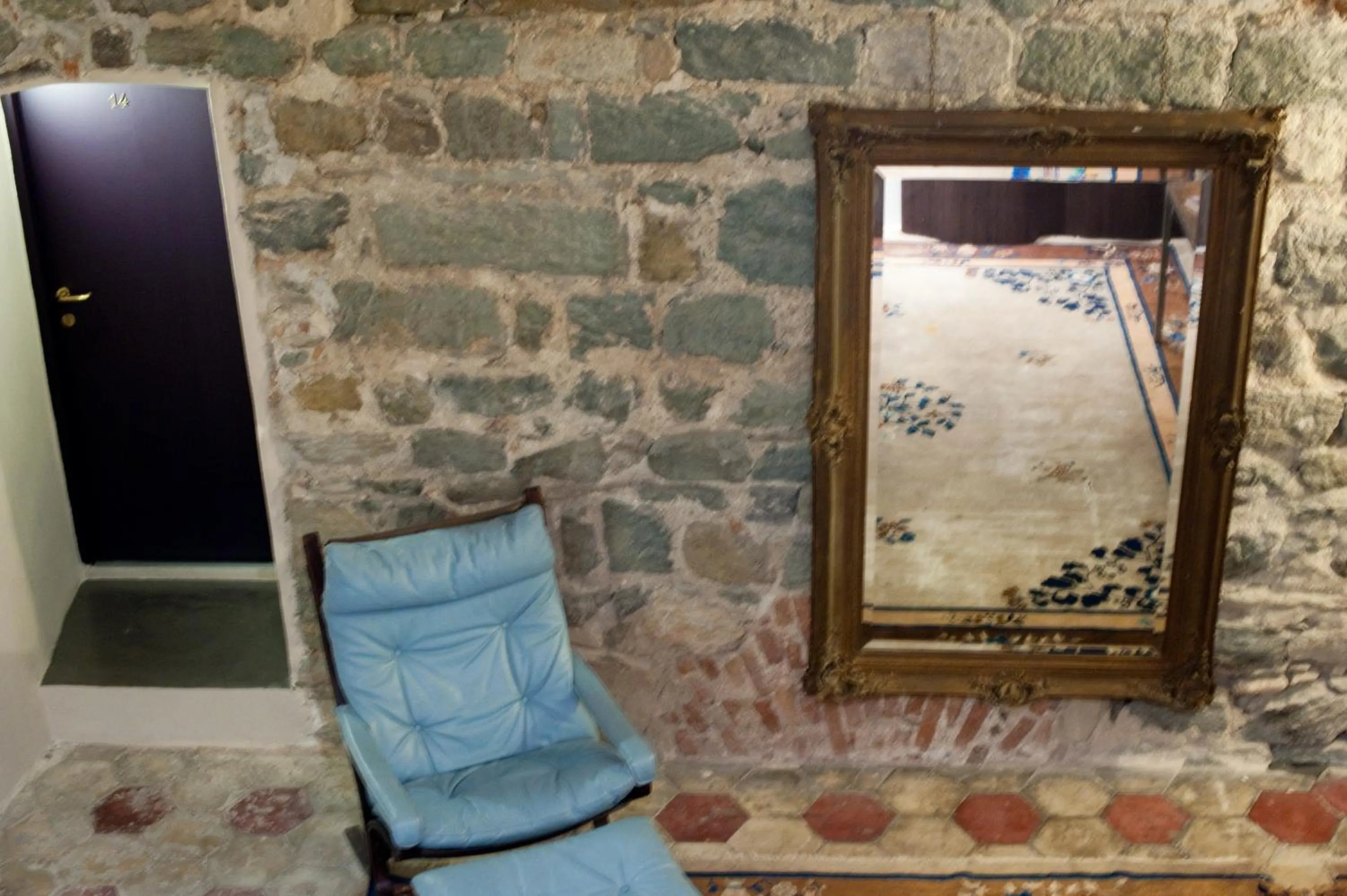 Decorative detail in Hotel Italia