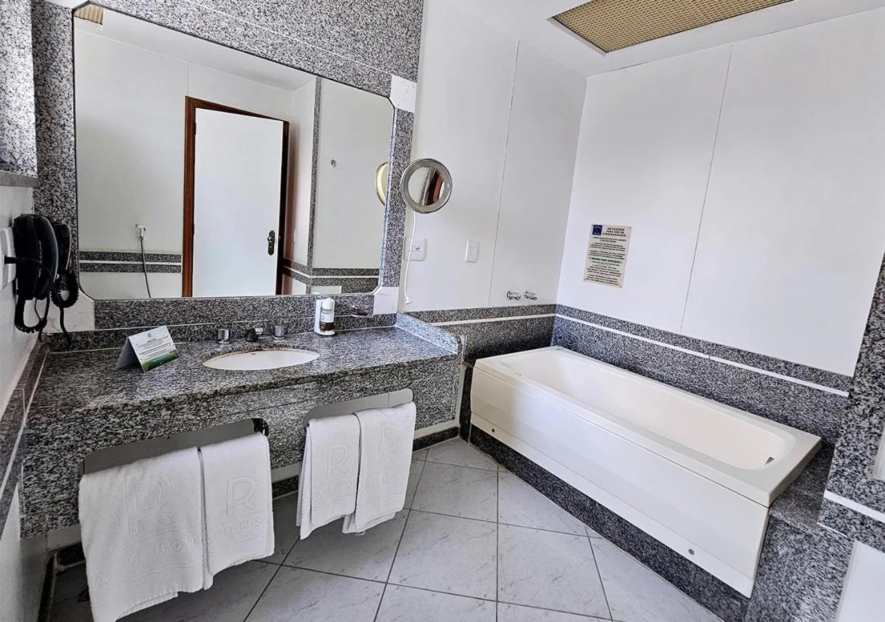 Hot Tub, Bed in Riale Imperial Flamengo