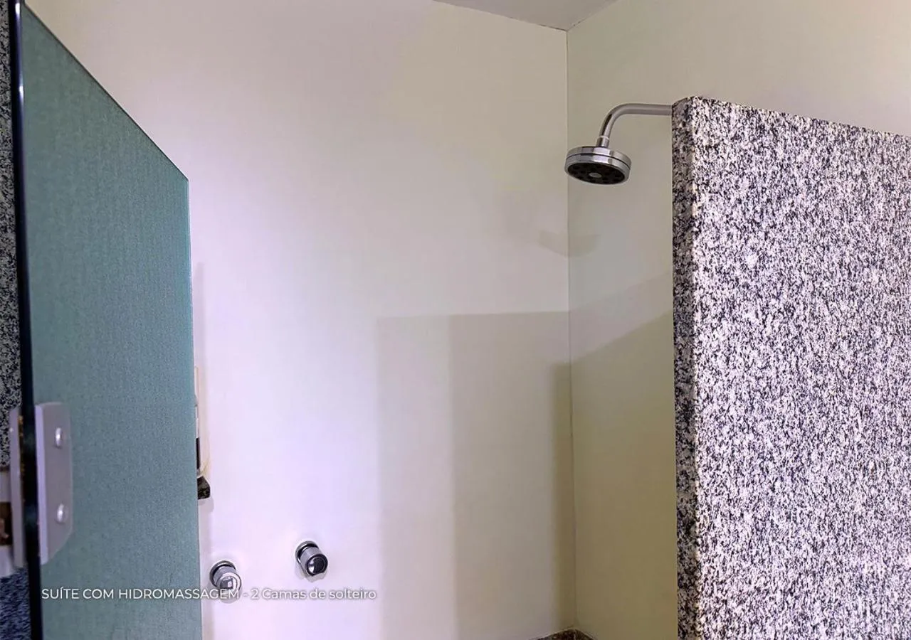 Shower in Riale Imperial Flamengo