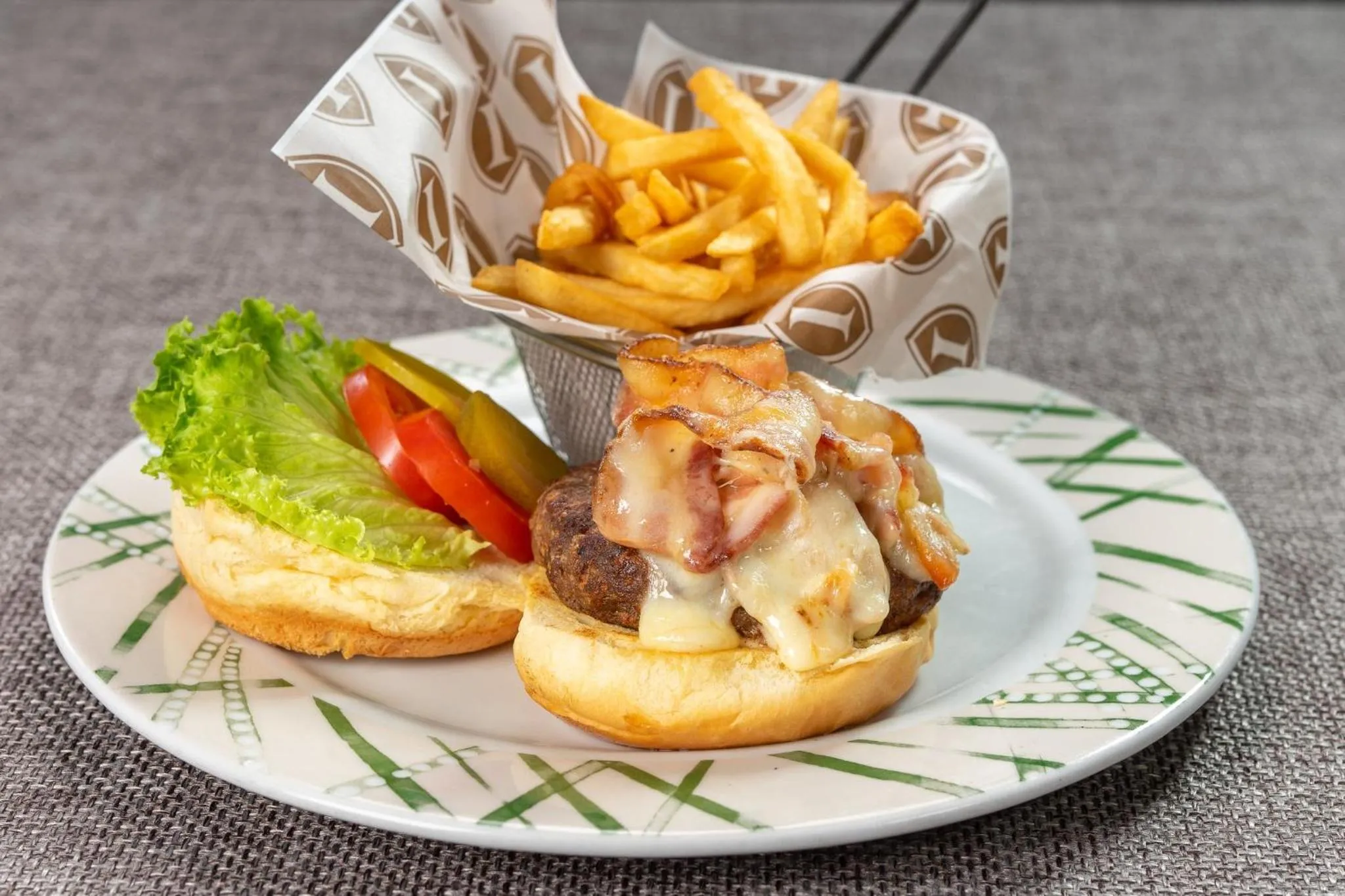 Restaurant/places to eat in InterContinental Real San Pedro Sula by IHG