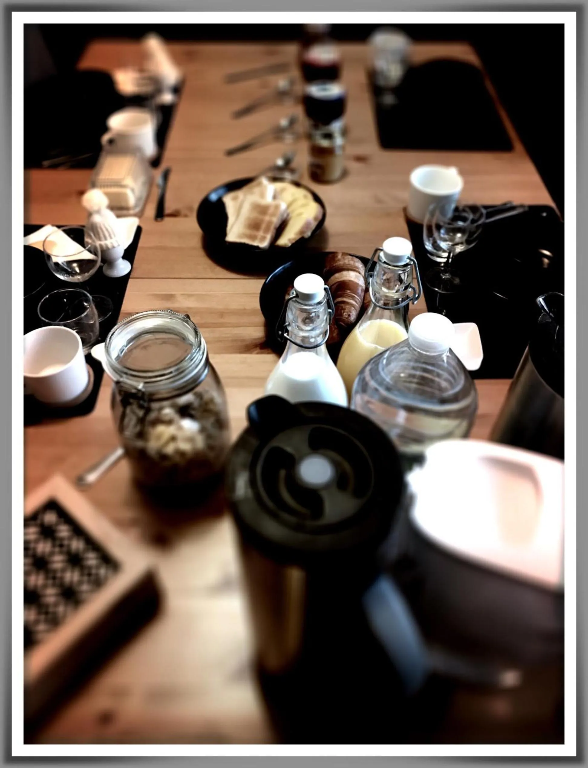 Continental breakfast in Chez Flo et Marc