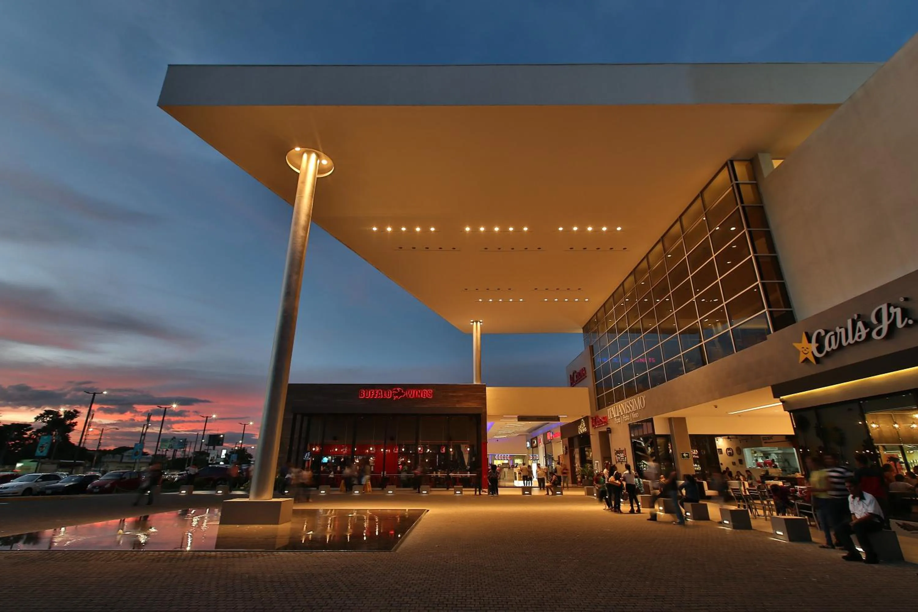 Restaurant/places to eat in Real Intercontinental Metrocentro Managua by IHG