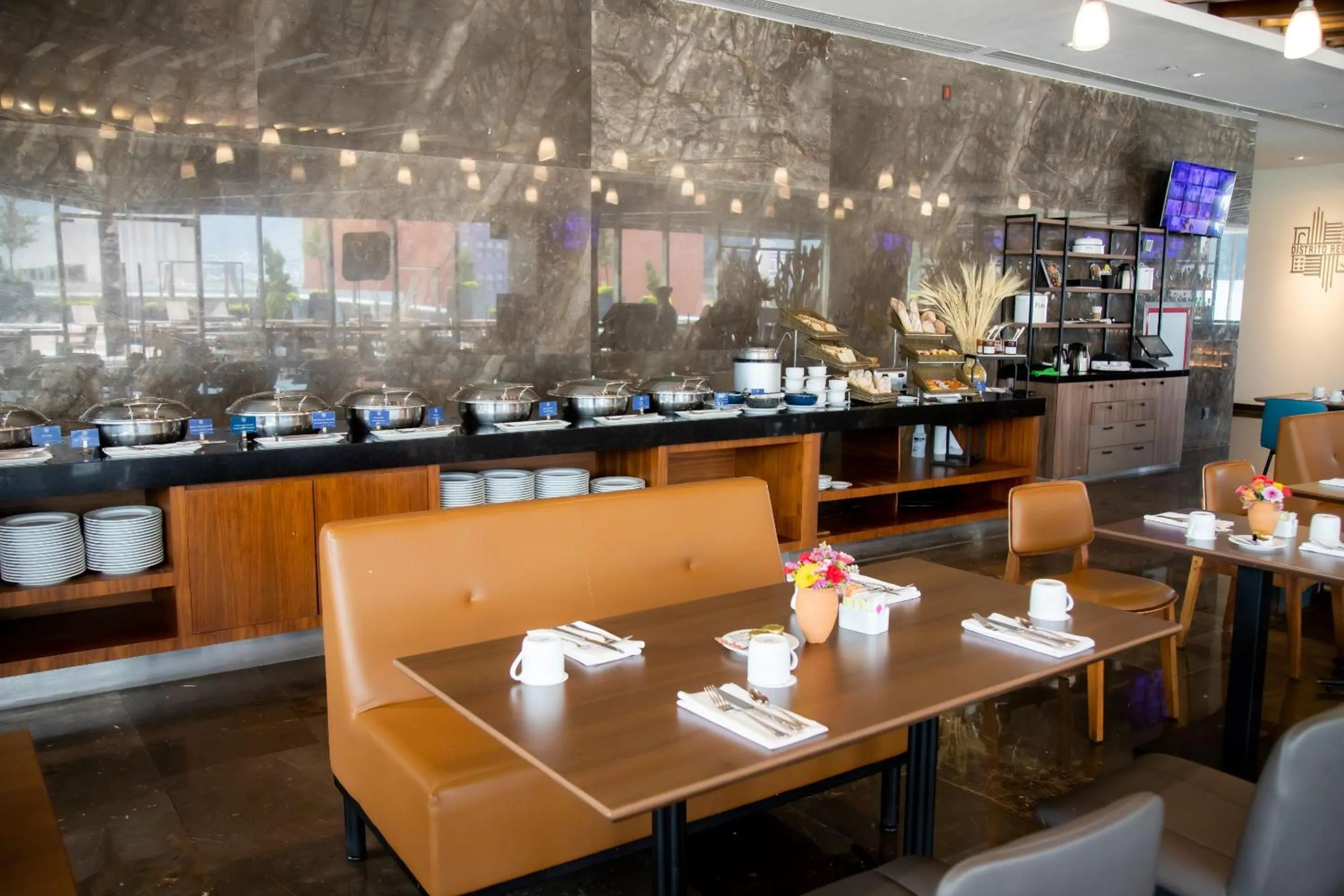 Restaurant/places to eat in Camino Real Fashion Drive Monterrey