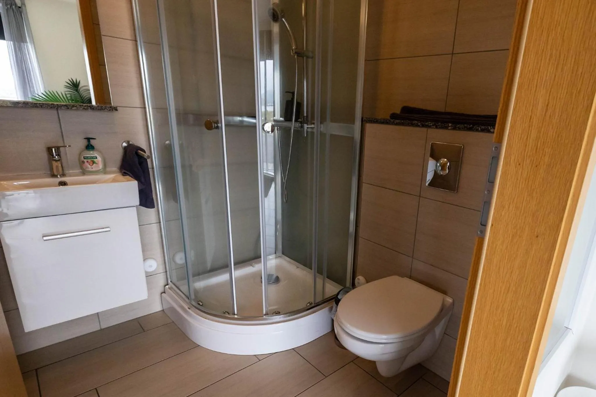 Bathroom in Kirkjufell Guesthouse and Apartments