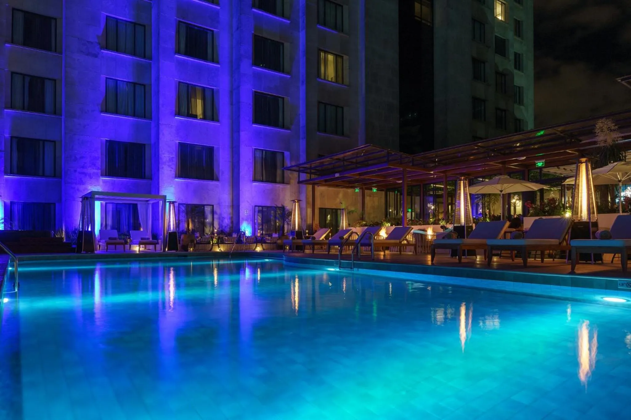 Swimming pool in Intercontinental Real Guatemala by IHG