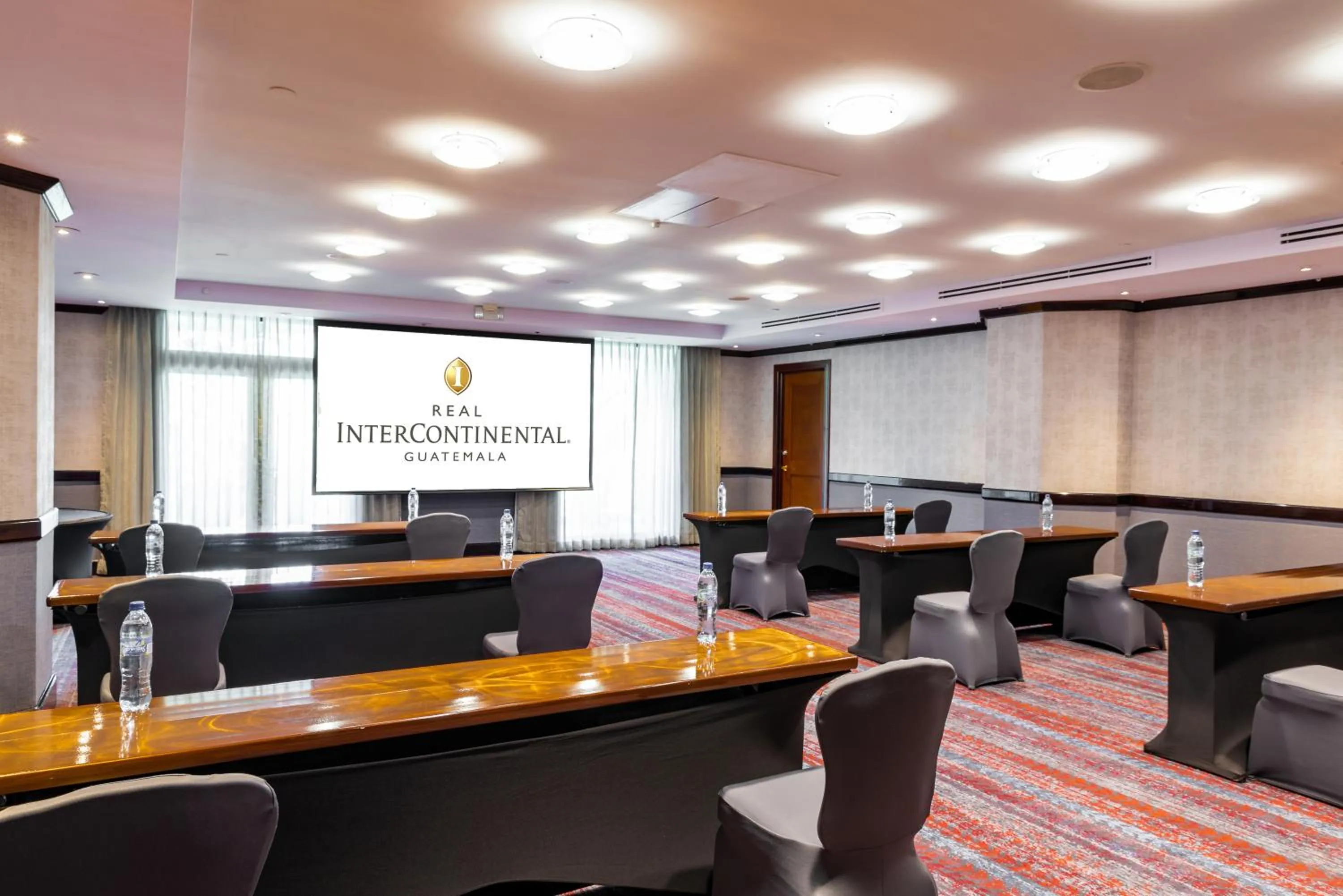 TV and multimedia in Intercontinental Real Guatemala by IHG