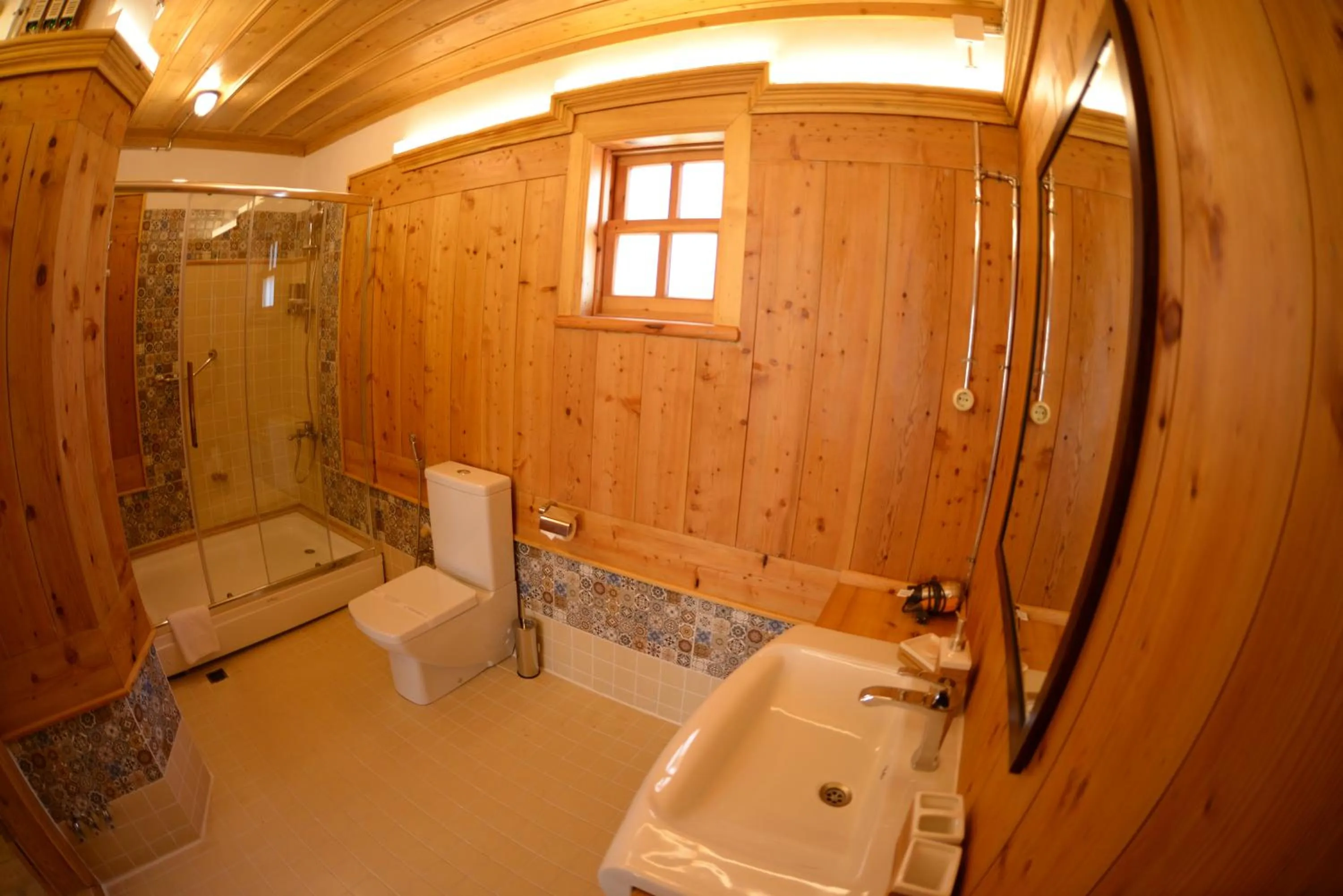 Shower in Melekli Konak