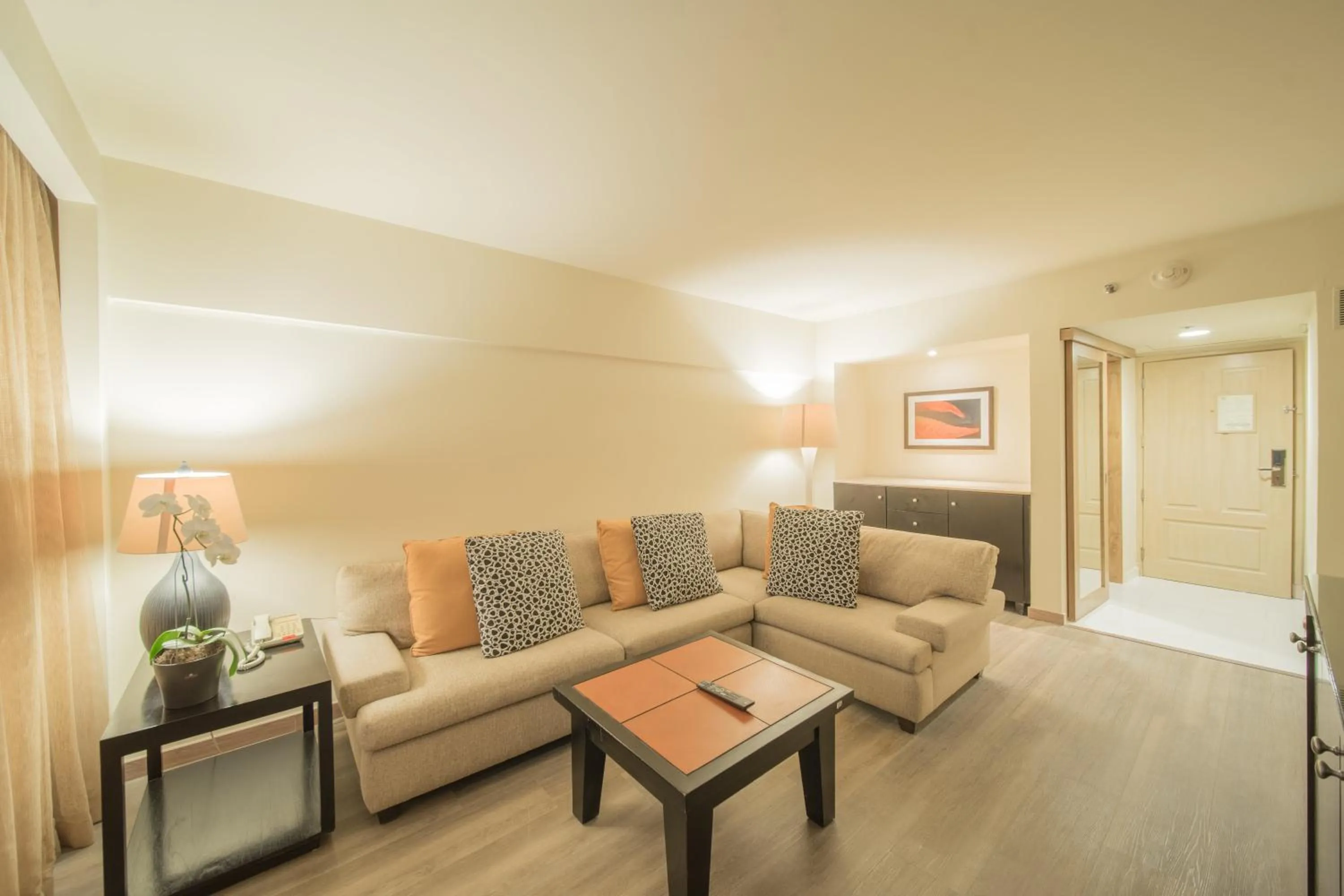 Photo of the whole room in Real Intercontinental San Salvador by IHG