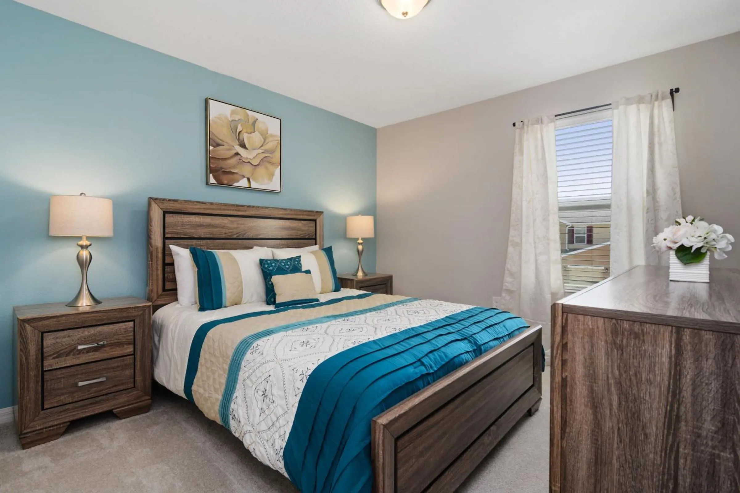 Bed in Family Friendly Four Bedrooms 5147A